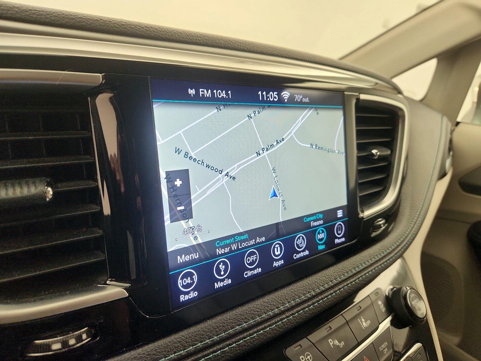 Thumbnail: 2018 Chrysler Pacifica - 14