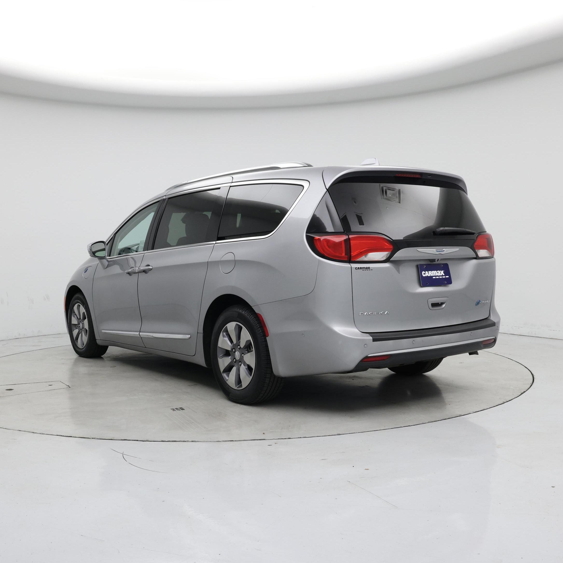 Thumbnail: 2018 Chrysler Pacifica - 2