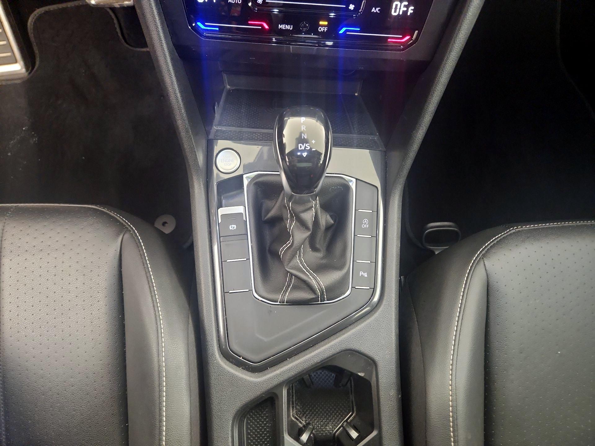 Thumbnail: 2023 Volkswagen Tiguan - 17