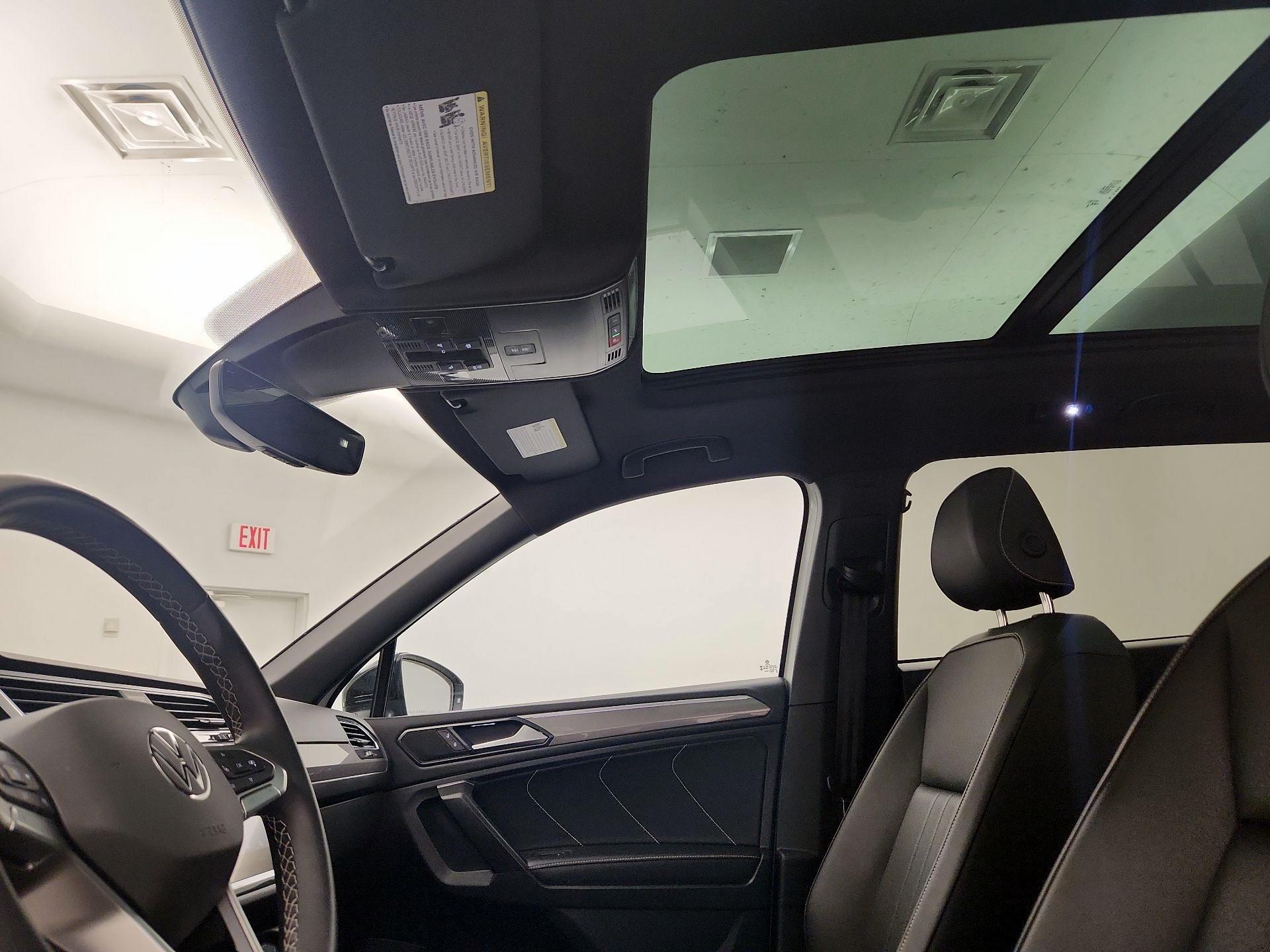 Thumbnail: 2023 Volkswagen Tiguan - 19