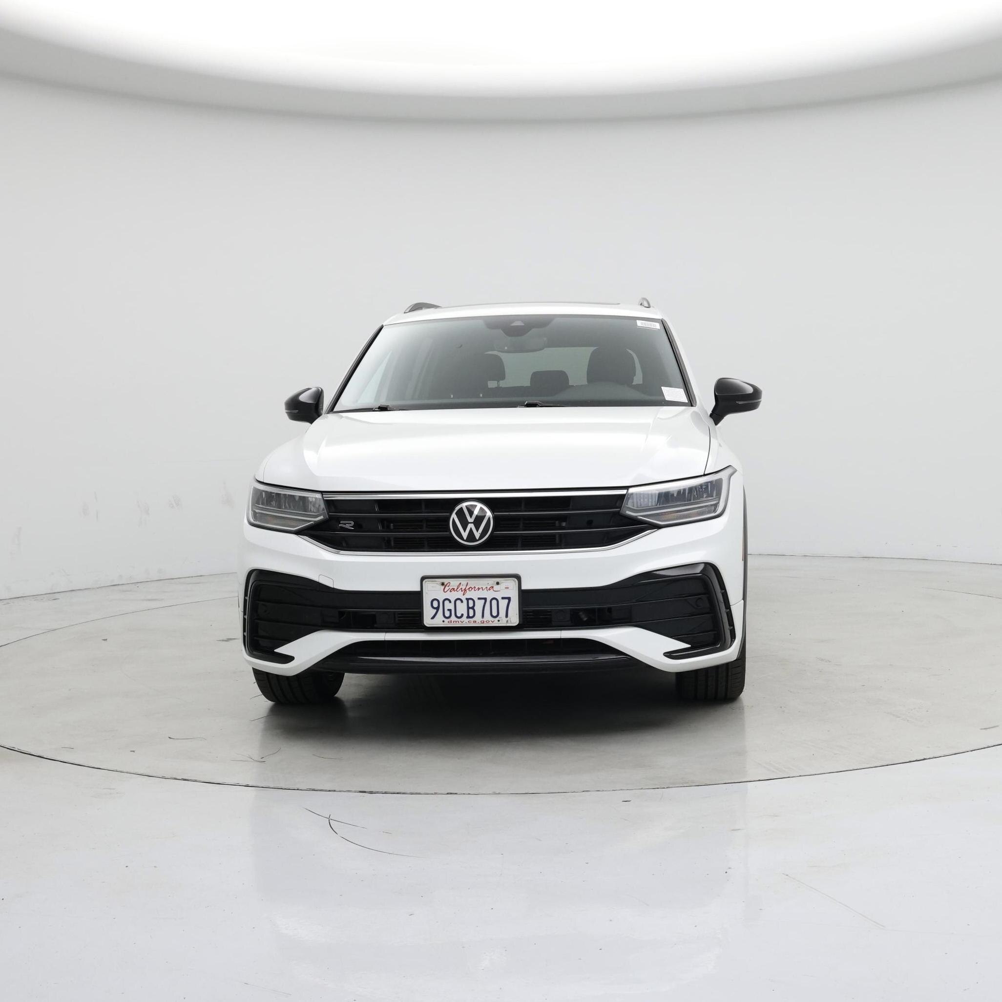 Thumbnail: 2023 Volkswagen Tiguan - 5