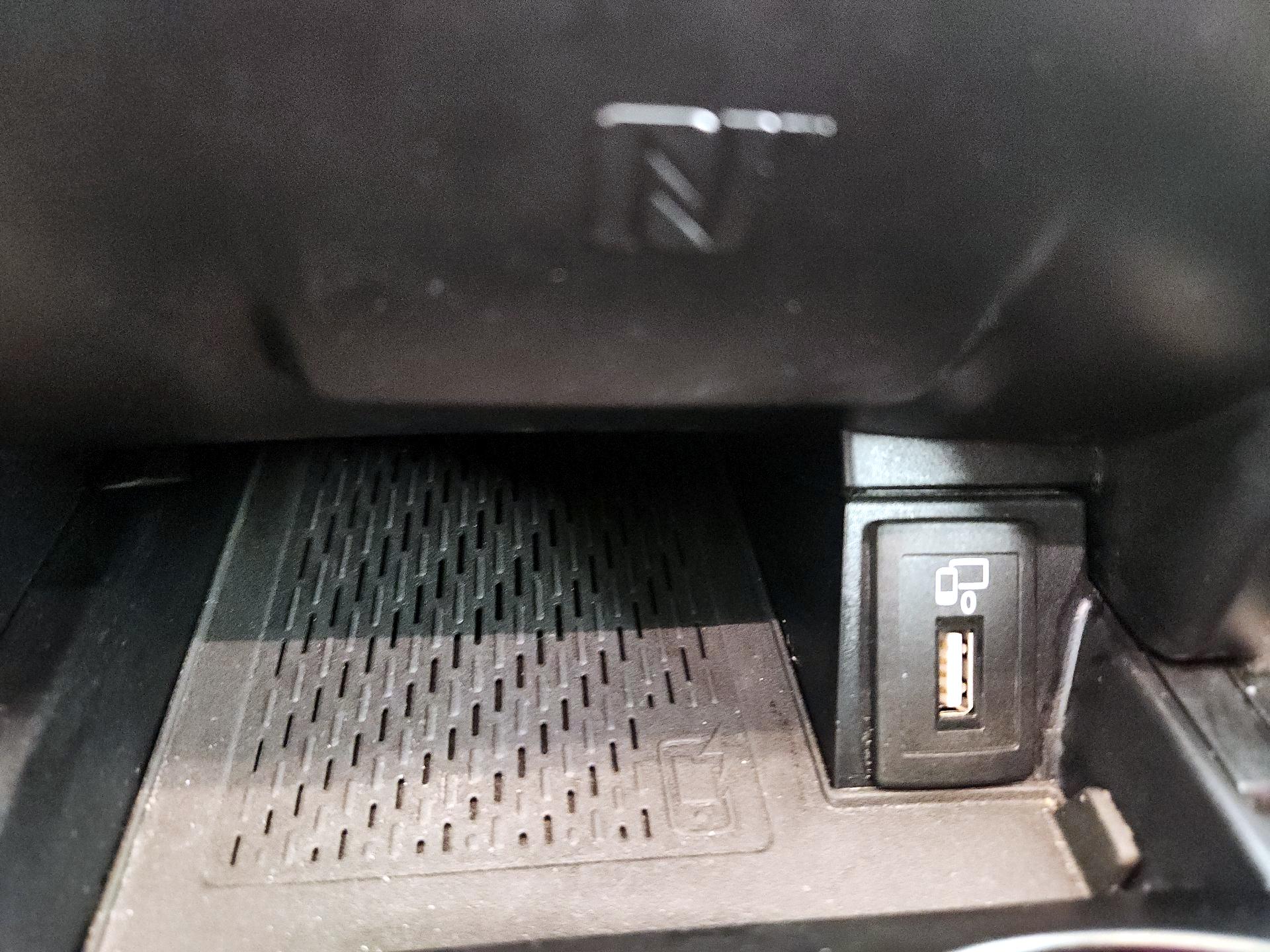 Thumbnail: 2021 Mercedes-Benz C-Class - 18