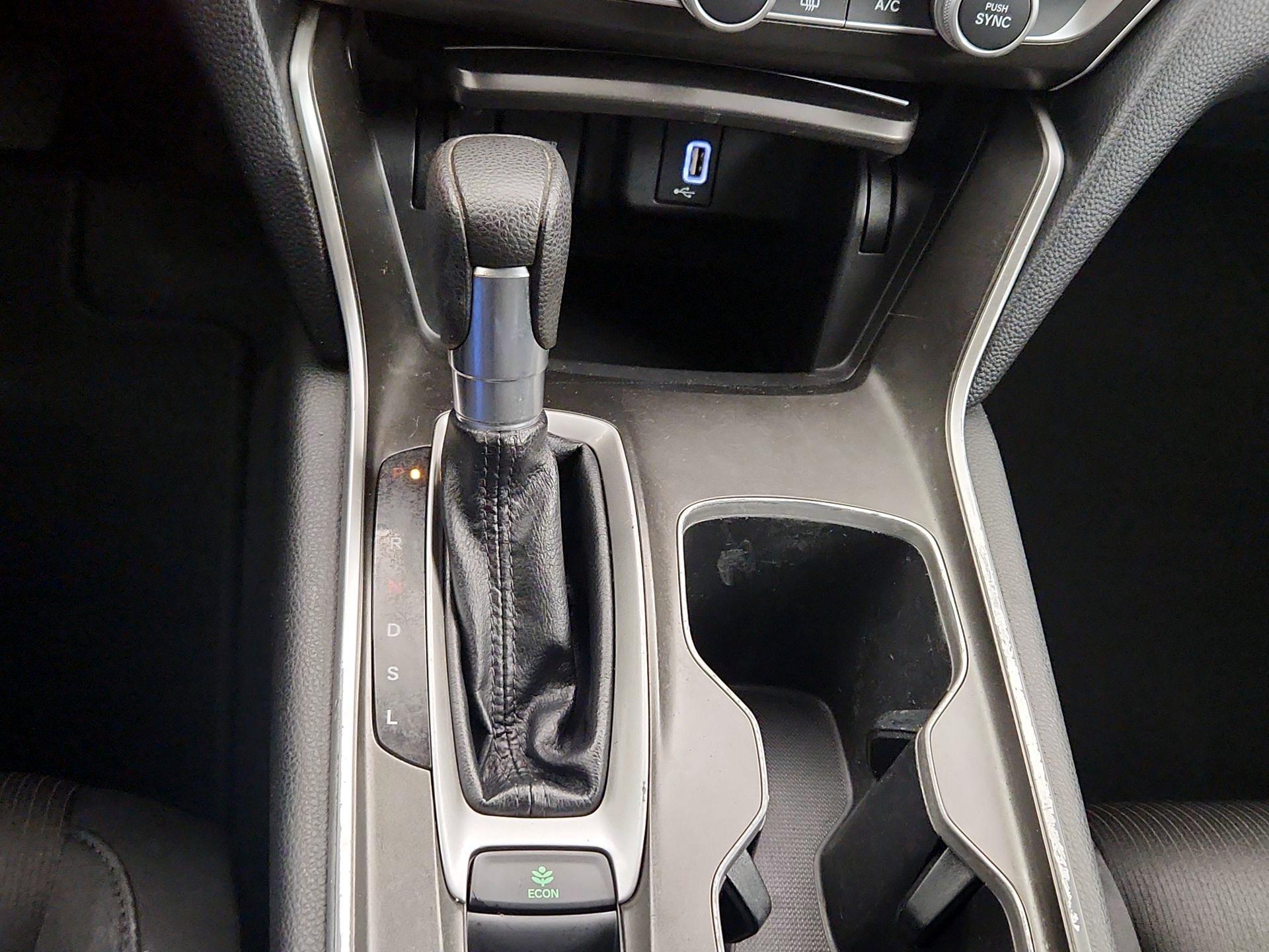 Thumbnail: 2018 Honda Accord - 17