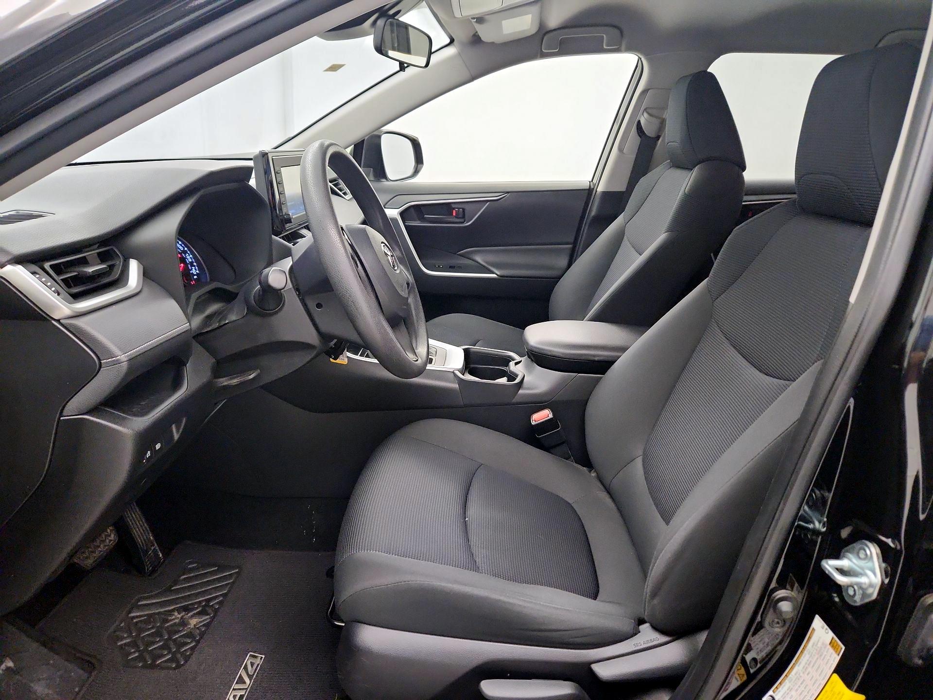 Thumbnail: 2019 Toyota RAV4 - 11