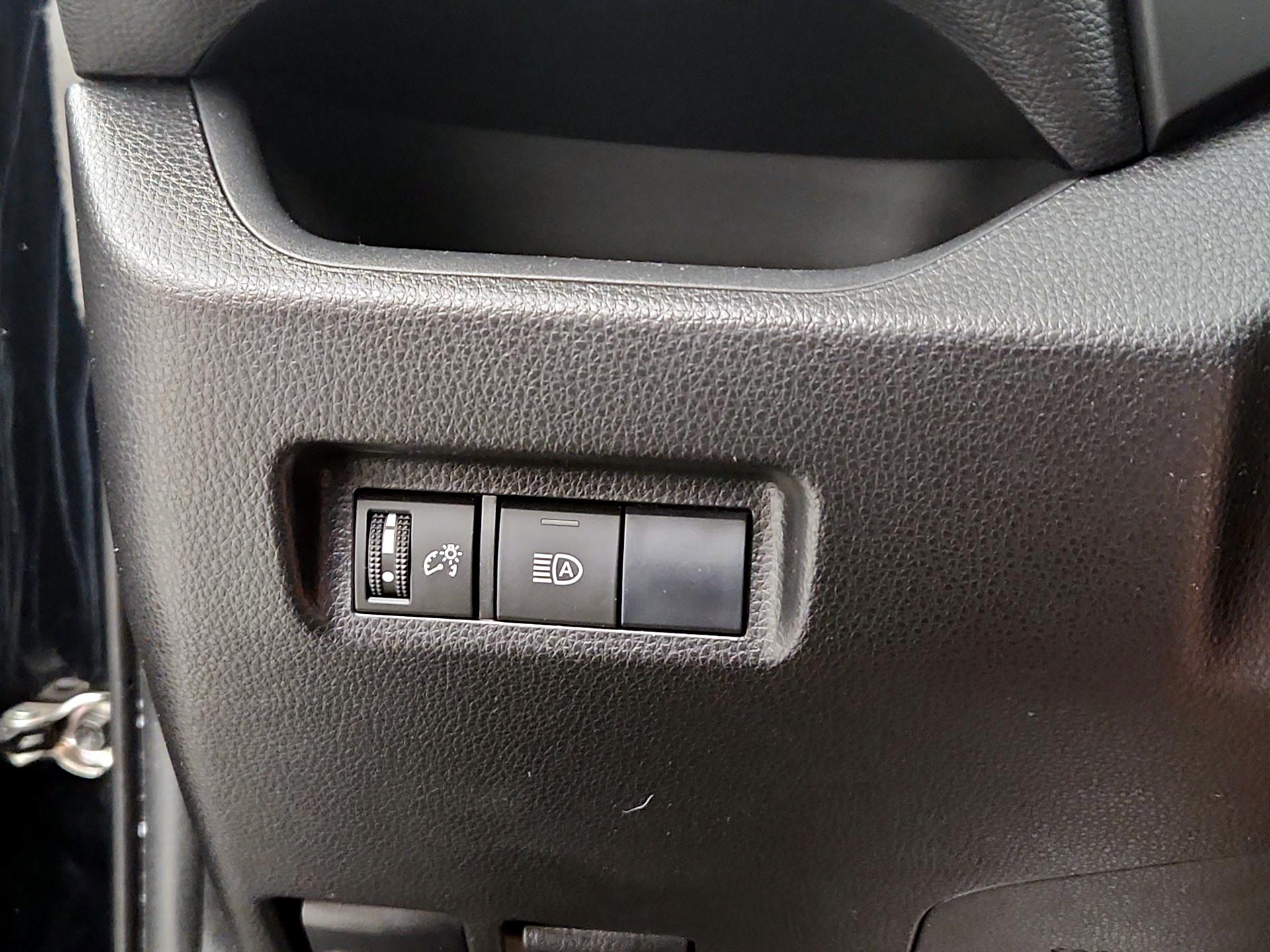 Thumbnail: 2019 Toyota RAV4 - 13