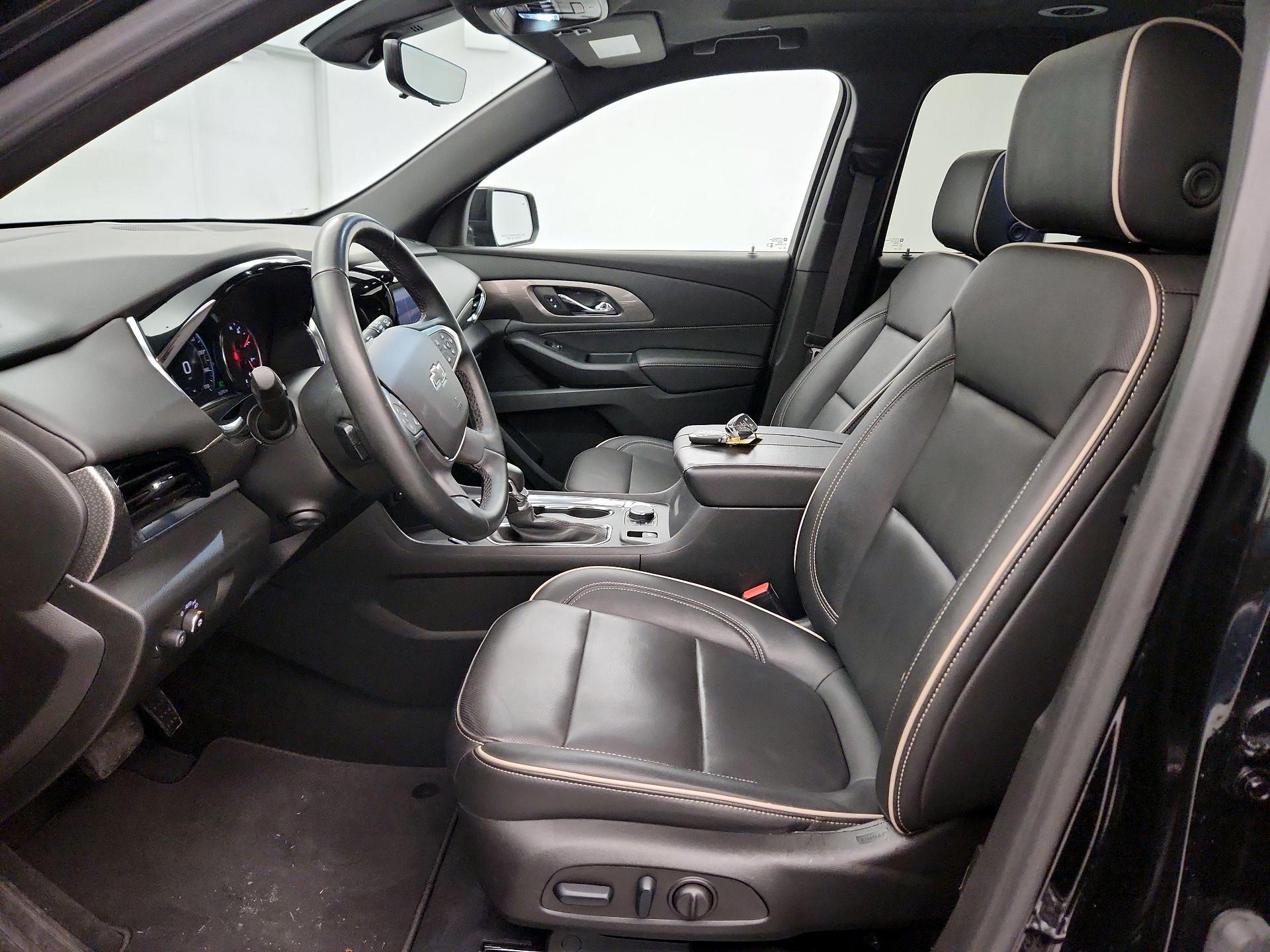 Thumbnail: 2023 Chevrolet Traverse - 11