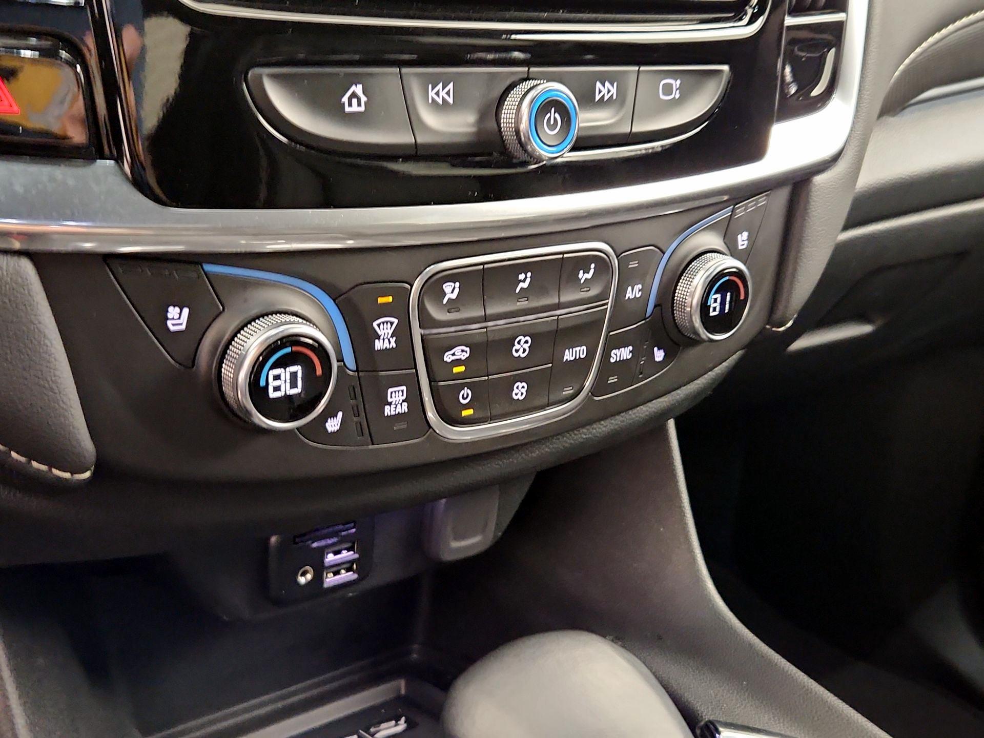 Thumbnail: 2023 Chevrolet Traverse - 17