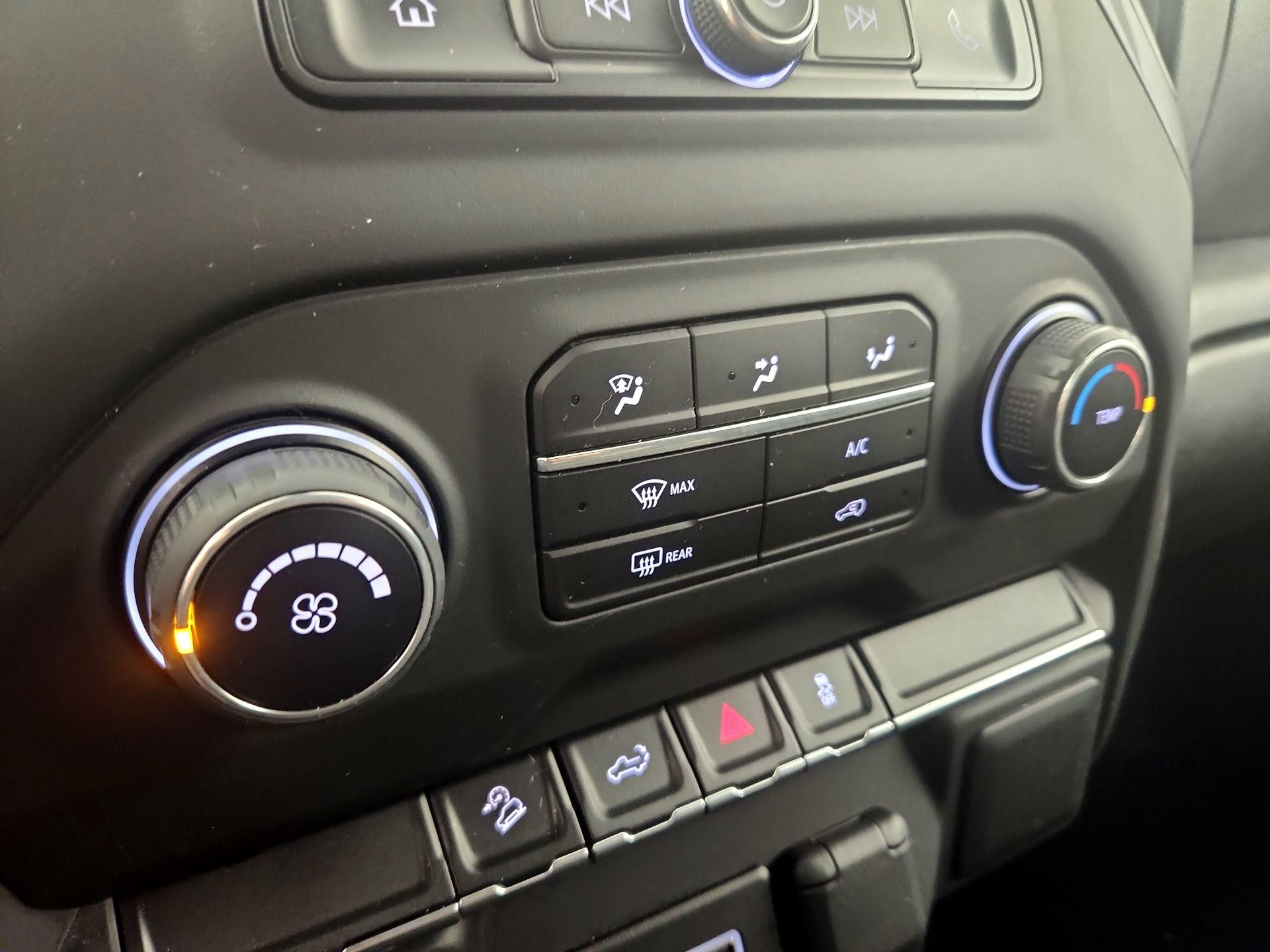 Thumbnail: 2021 Chevrolet Silverado 1500 - 16