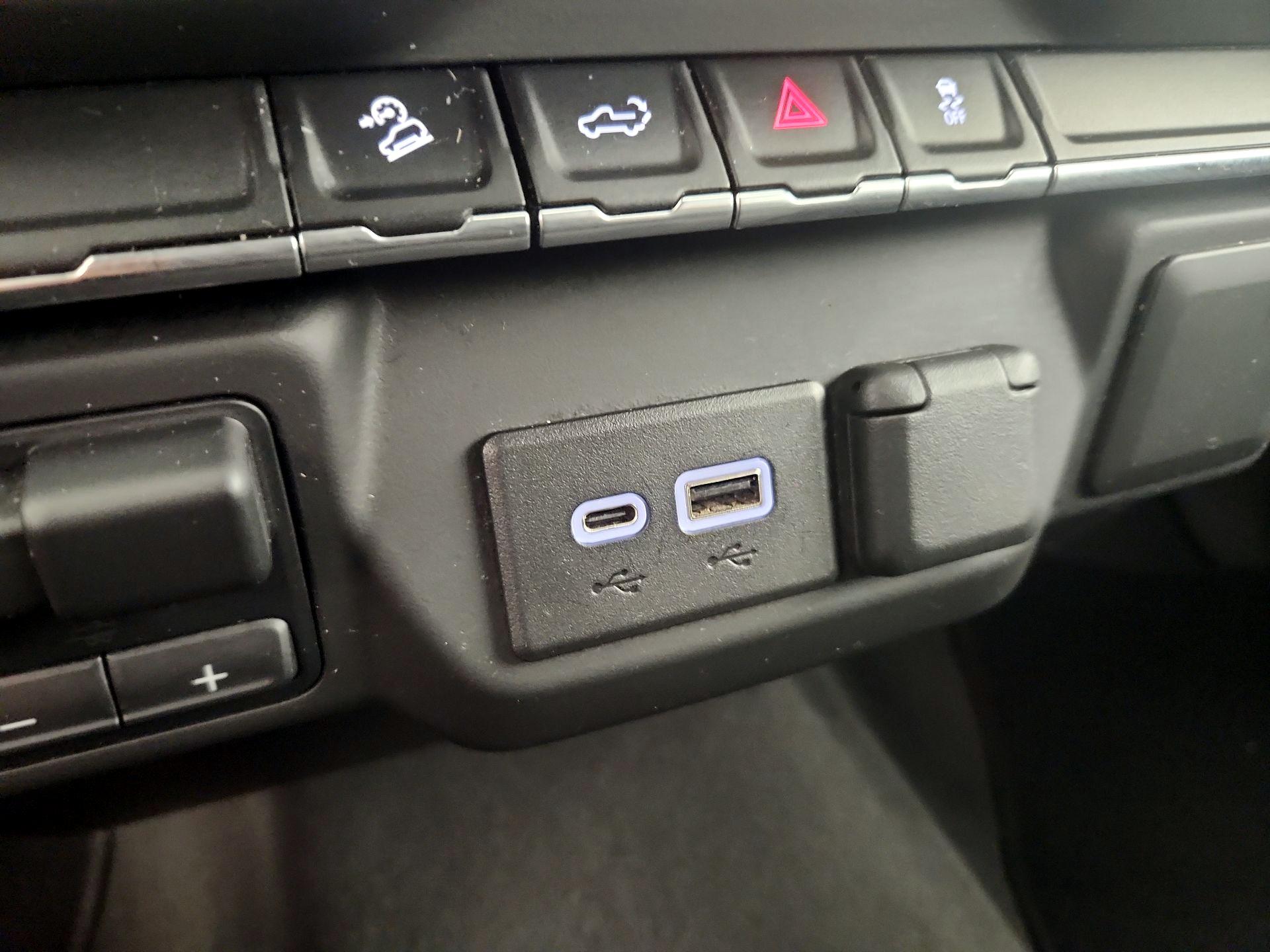 Thumbnail: 2021 Chevrolet Silverado 1500 - 18