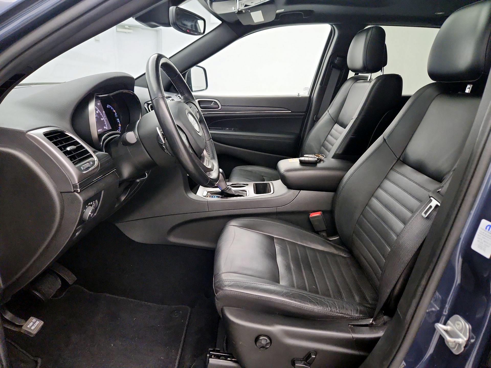 Thumbnail: 2020 Jeep Grand Cherokee - 11