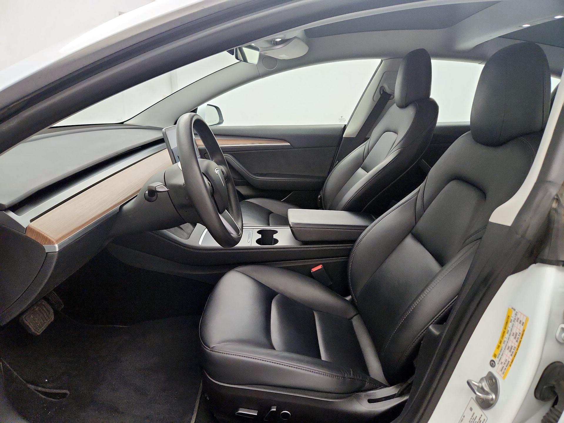 Thumbnail: 2022 Tesla Model 3 - 11