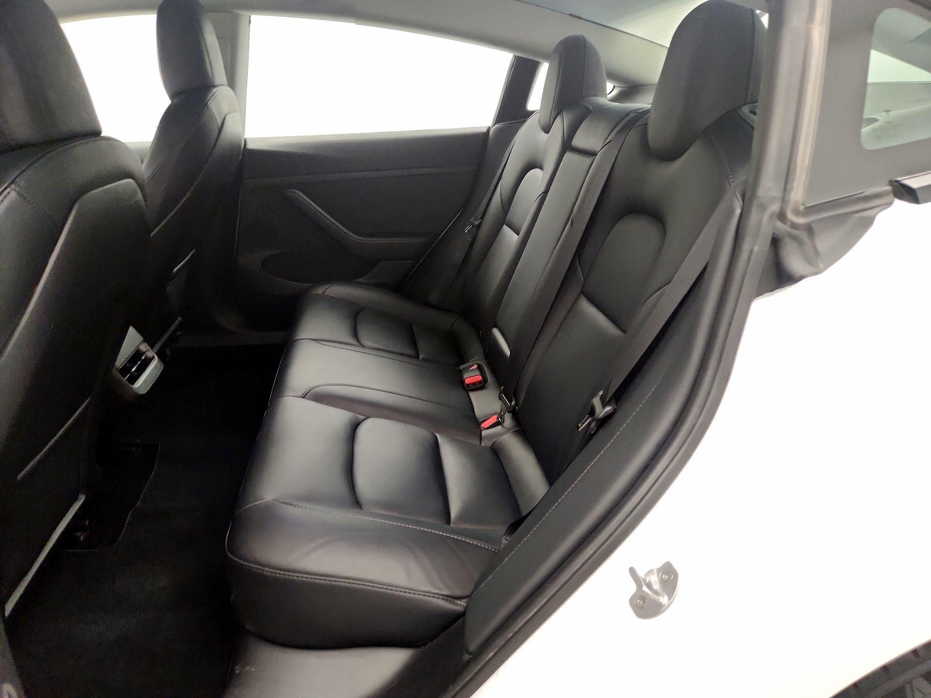 Thumbnail: 2022 Tesla Model 3 - 19