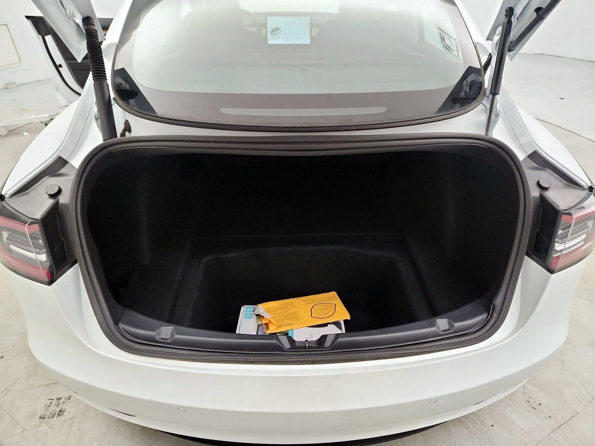 Thumbnail: 2022 Tesla Model 3 - 20