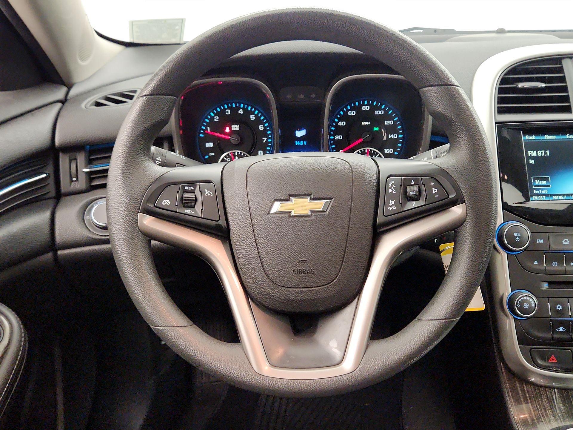 Thumbnail: 2014 Chevrolet Malibu - 10