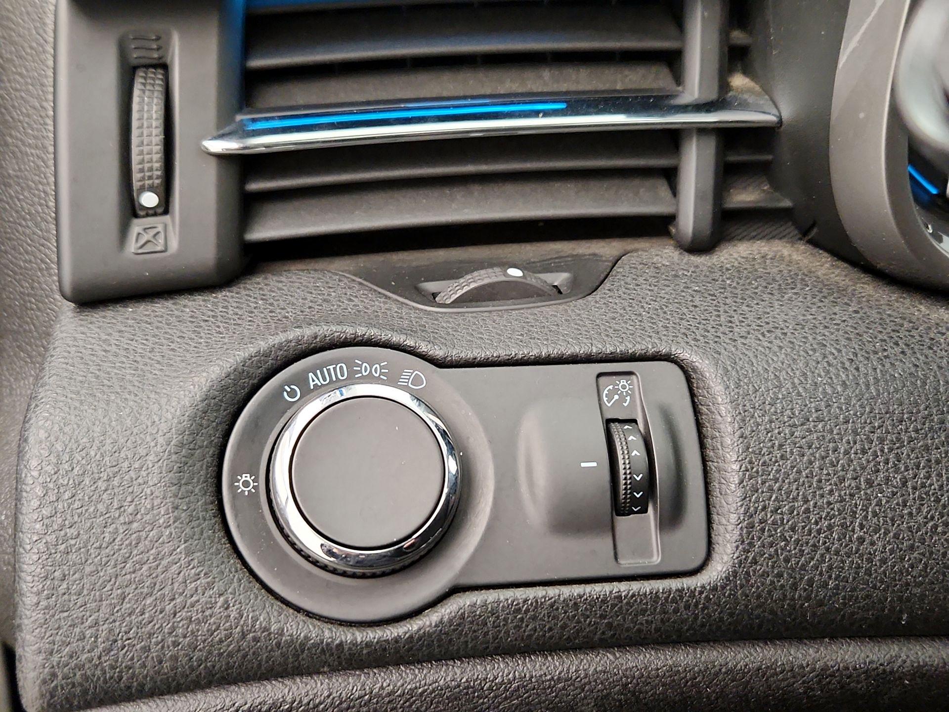 Thumbnail: 2014 Chevrolet Malibu - 13