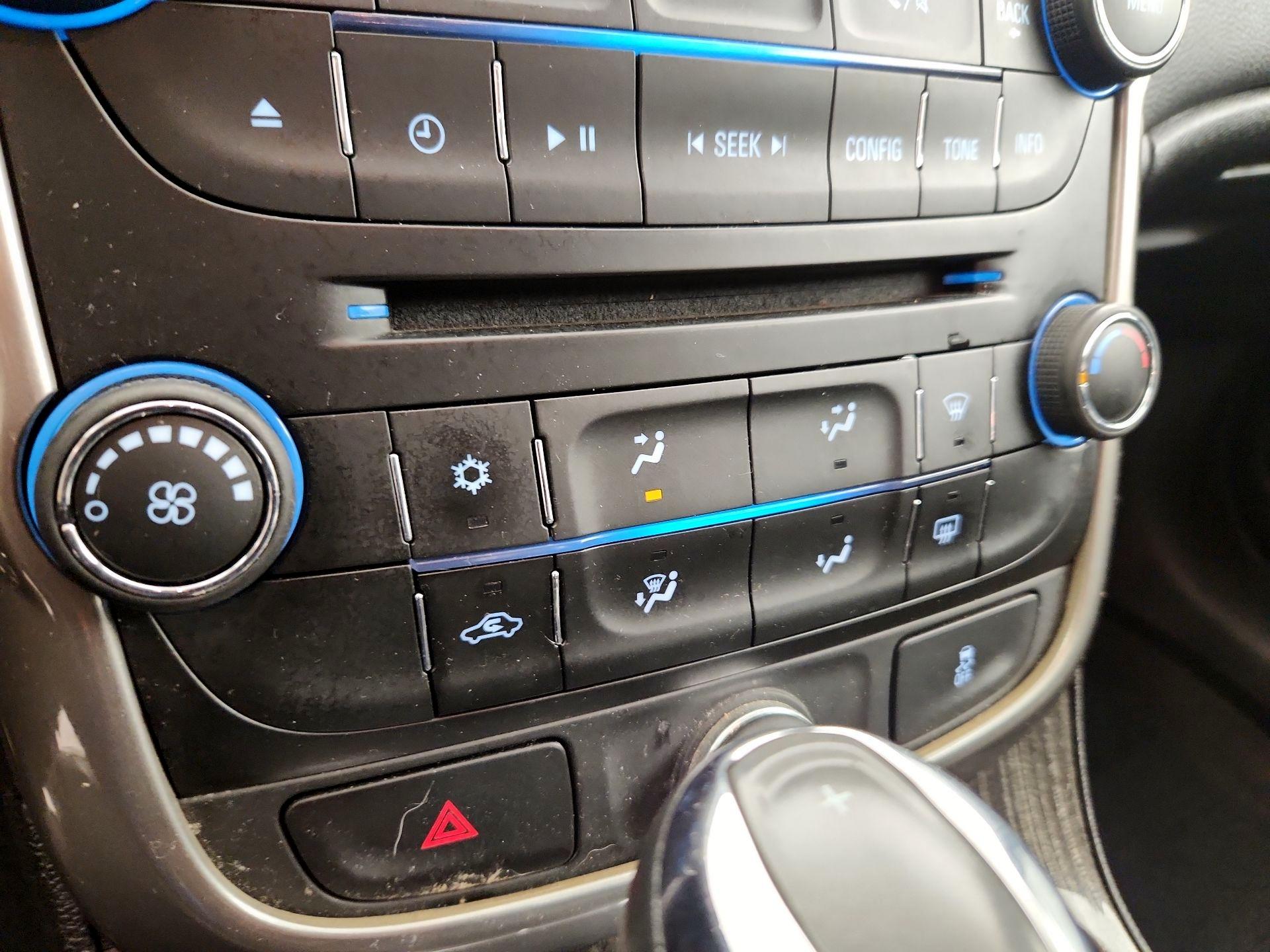 Thumbnail: 2014 Chevrolet Malibu - 16