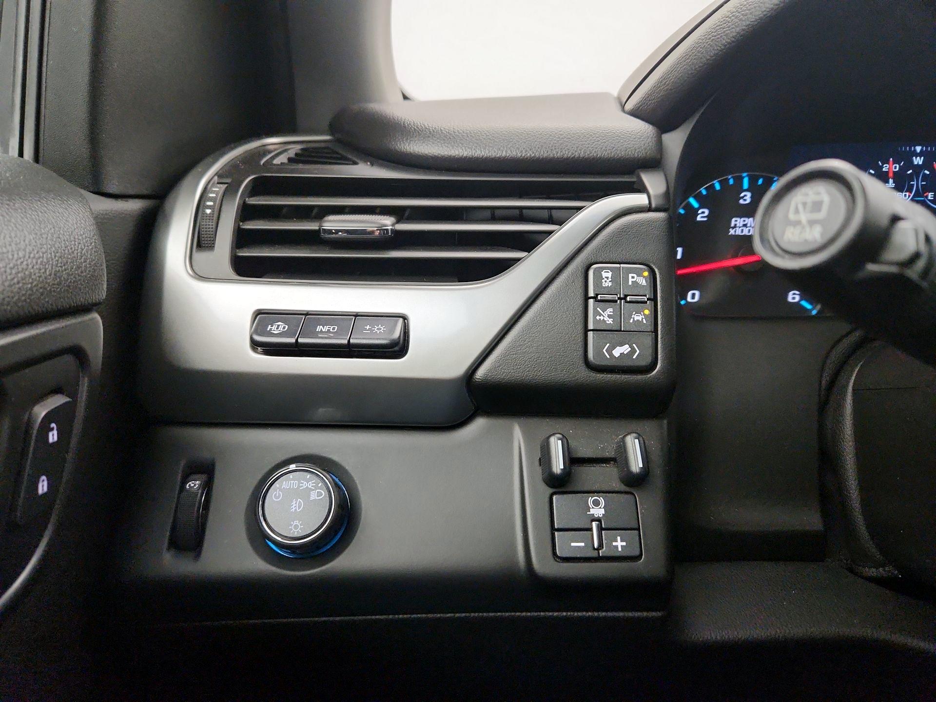 Thumbnail: 2016 Chevrolet Tahoe - 13