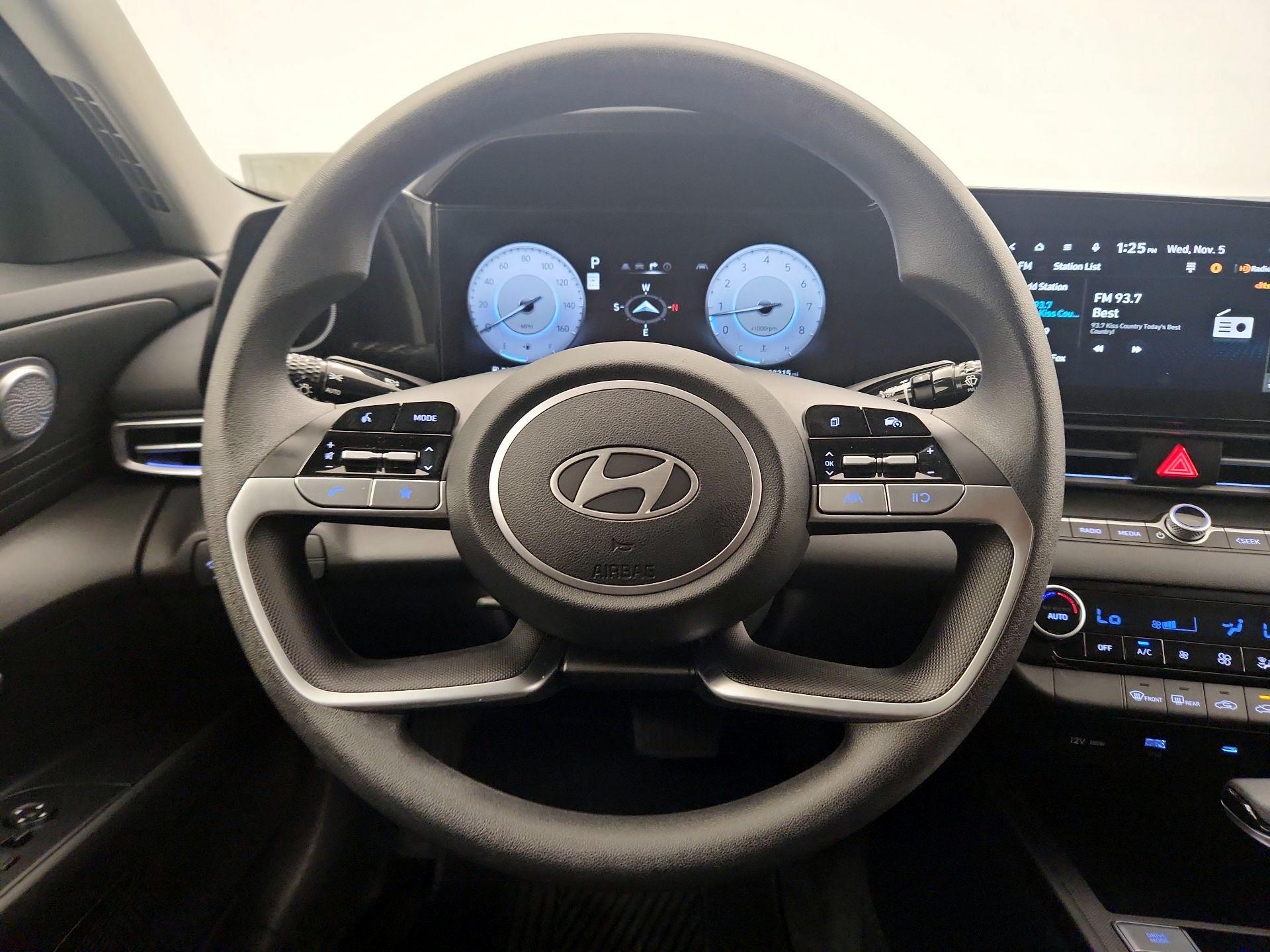 Thumbnail: 2024 Hyundai Elantra - 10