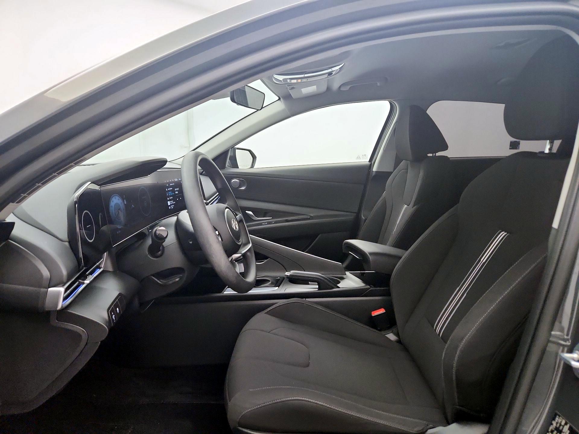 Thumbnail: 2024 Hyundai Elantra - 11