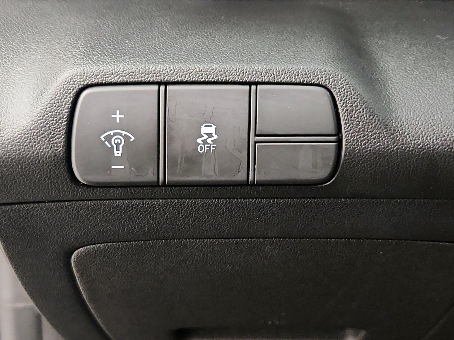 Thumbnail: 2024 Hyundai Elantra - 13