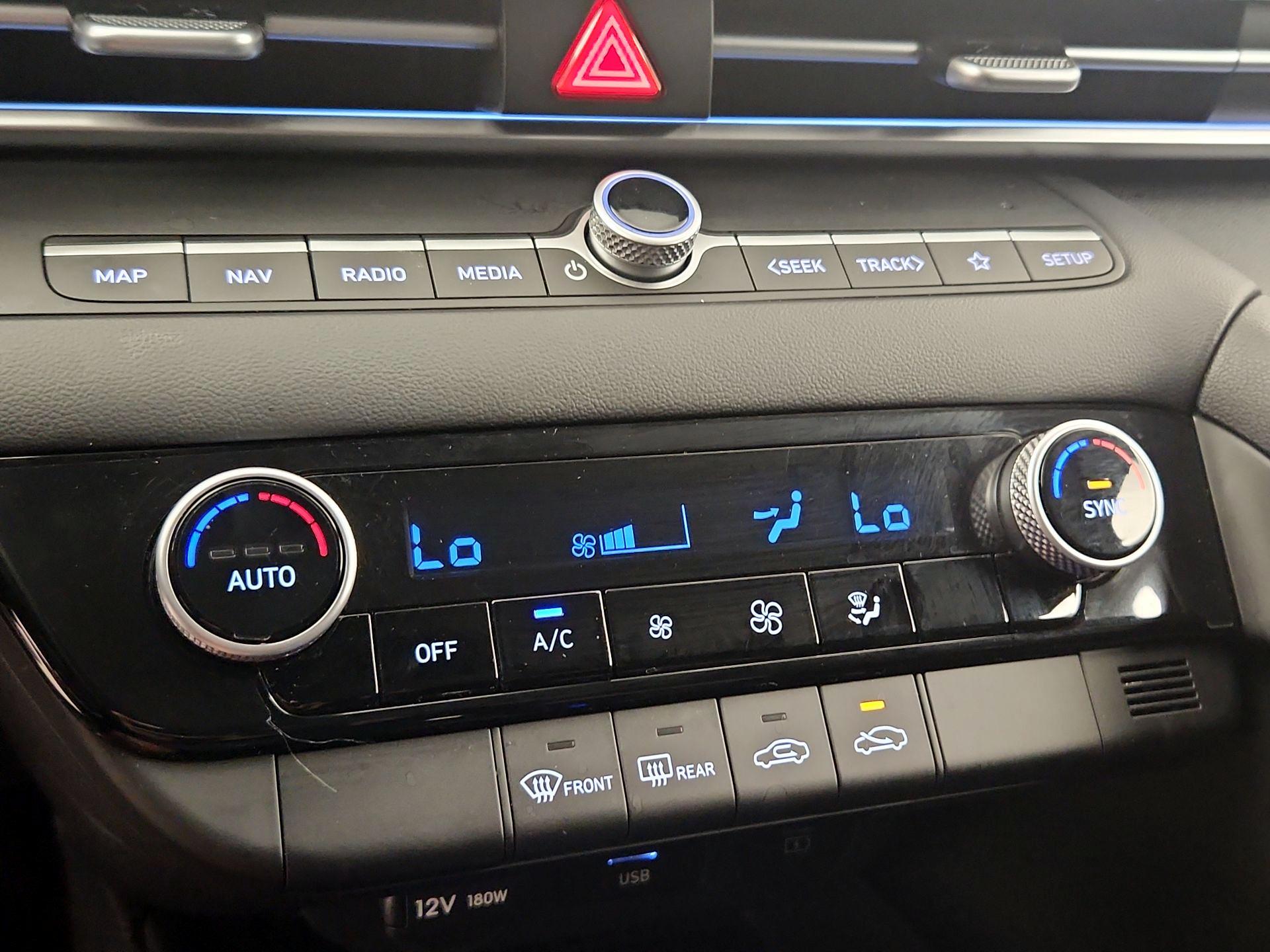 Thumbnail: 2024 Hyundai Elantra - 17