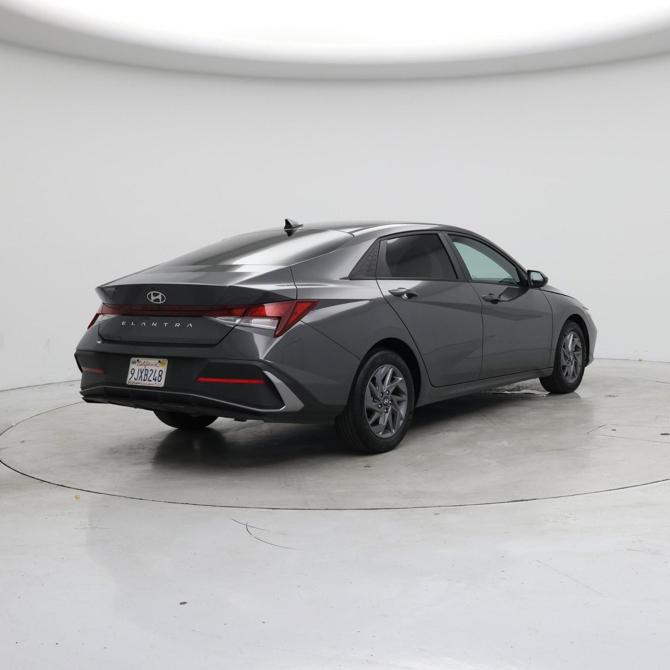 Thumbnail: 2024 Hyundai Elantra - 8