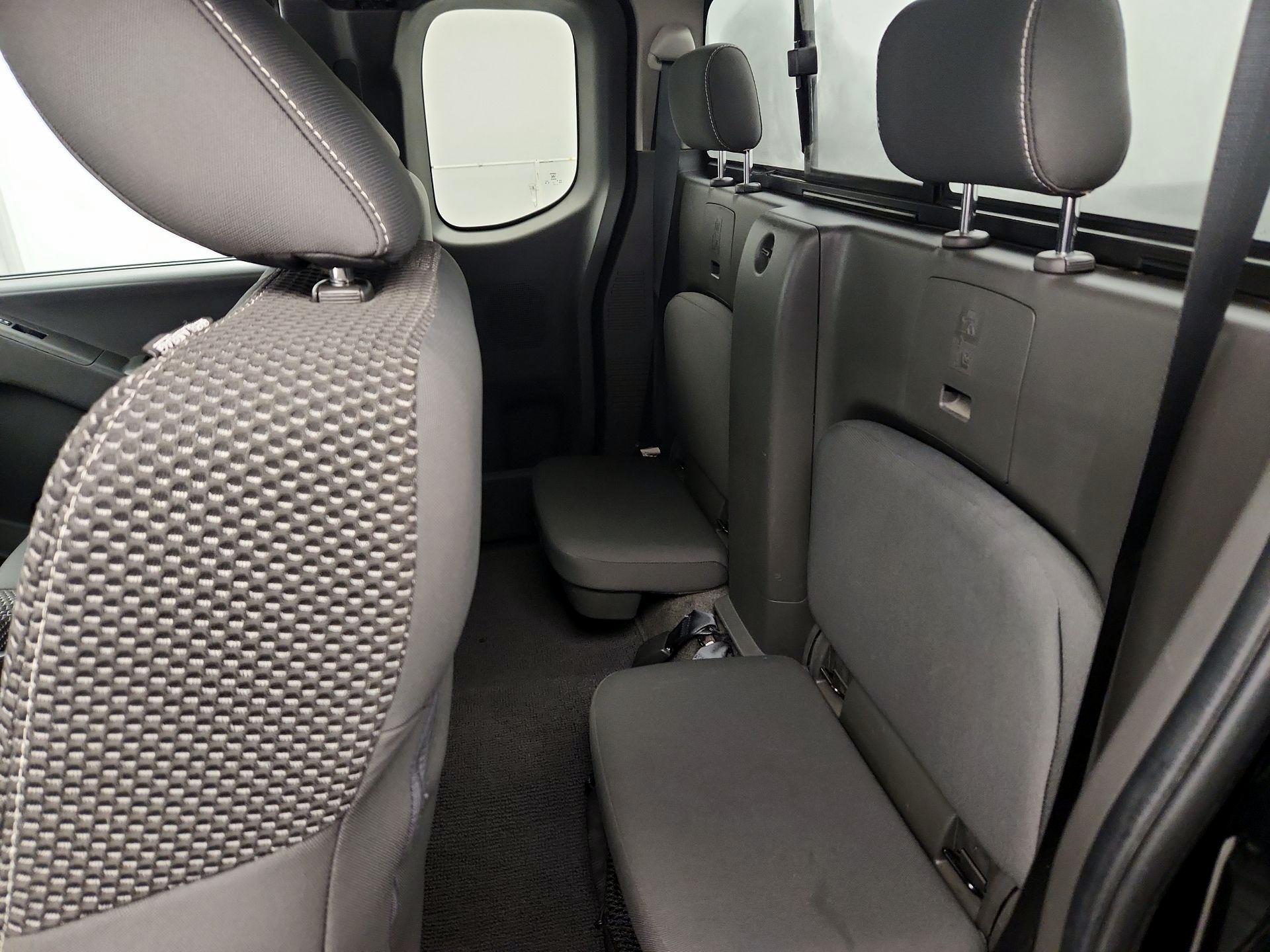 Thumbnail: 2017 Nissan Frontier - 18