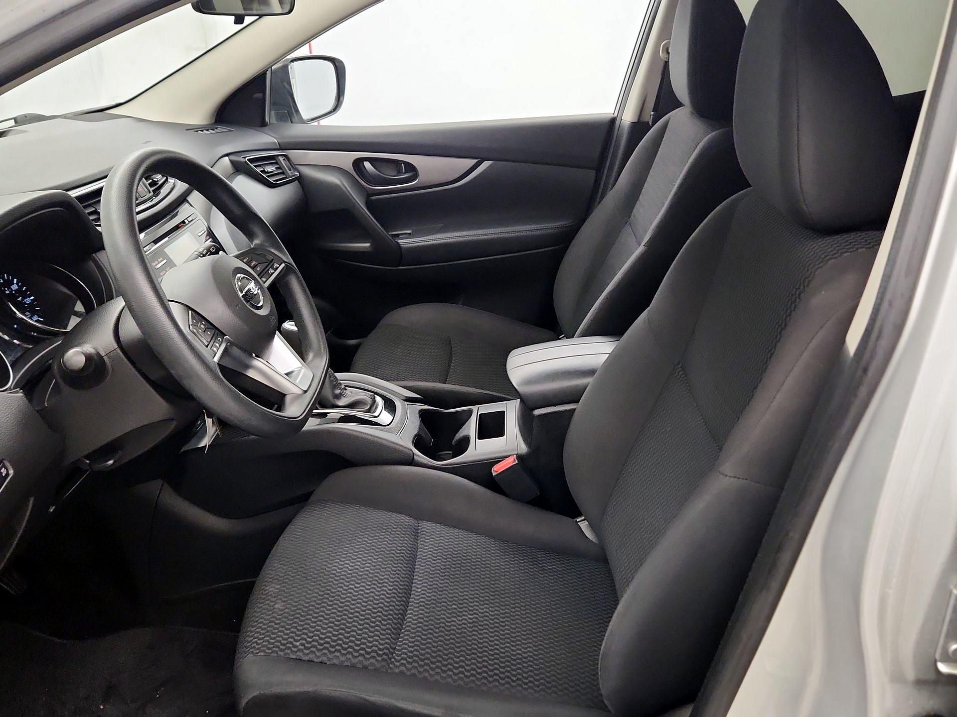 Thumbnail: 2018 Nissan Rogue Sport - 11