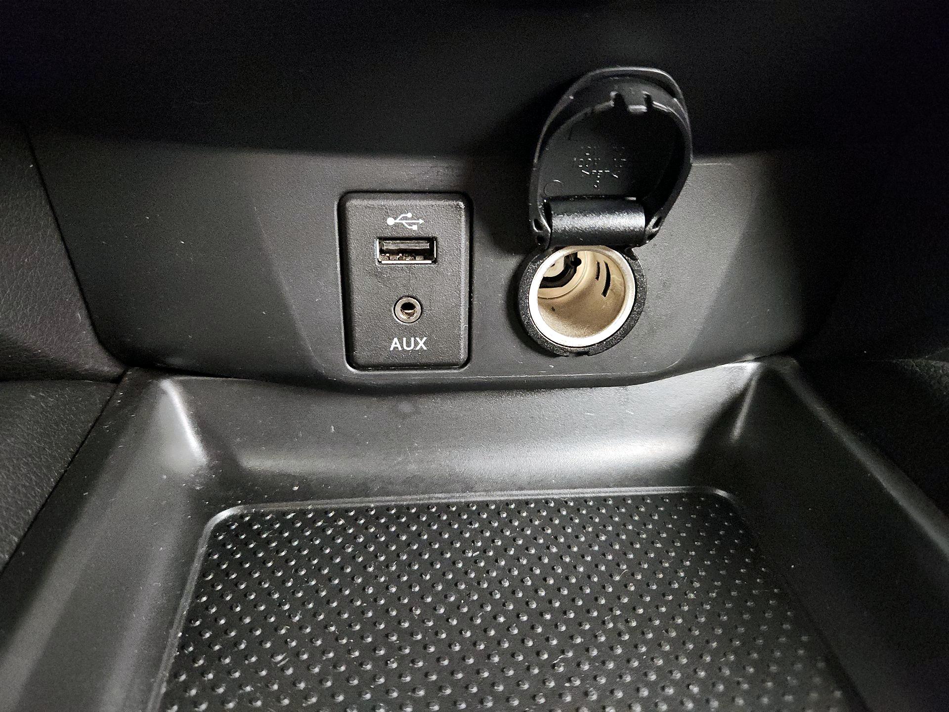 Thumbnail: 2018 Nissan Rogue Sport - 18