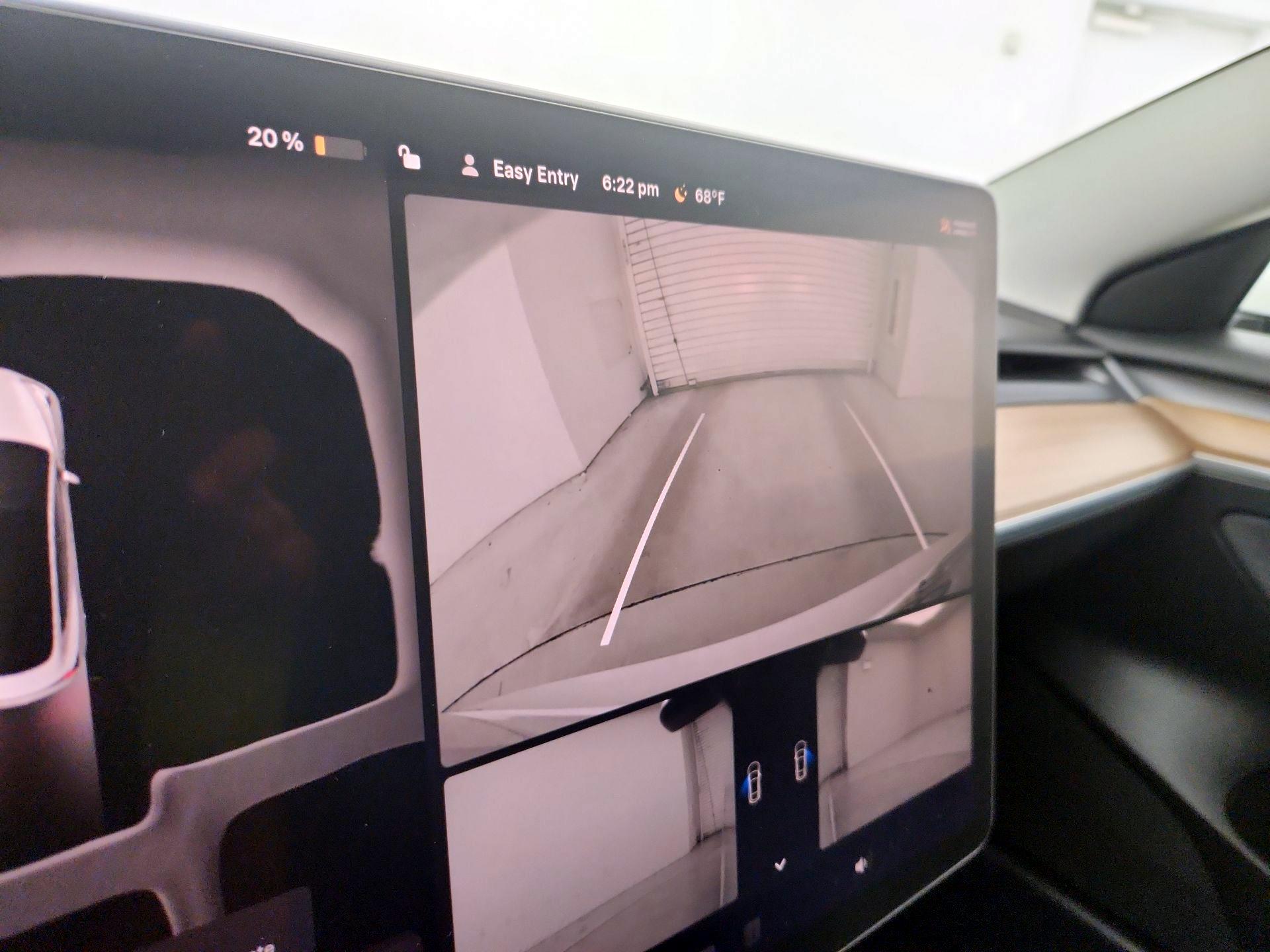 Thumbnail: 2022 Tesla Model 3 - 15