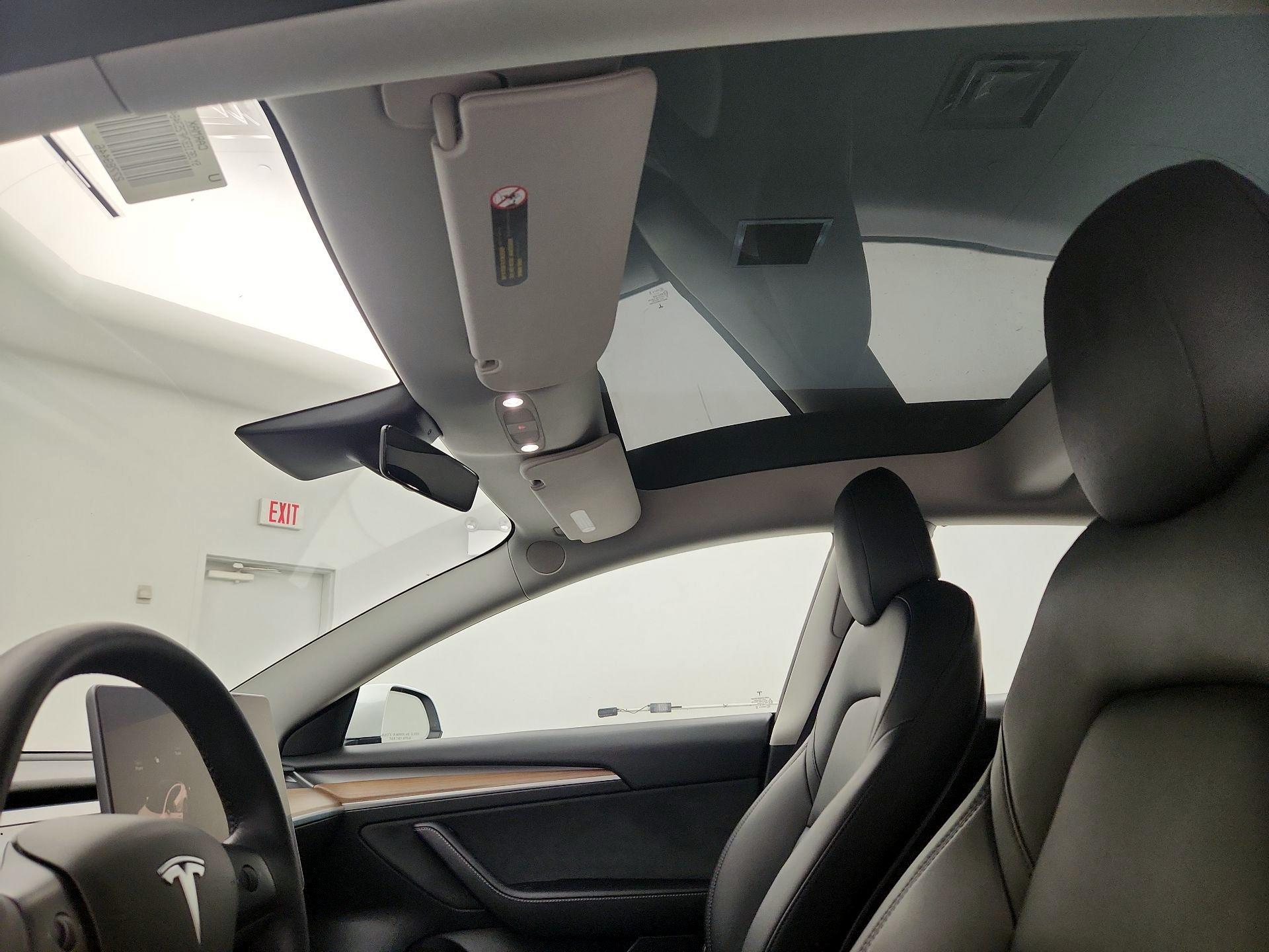 Thumbnail: 2022 Tesla Model 3 - 19