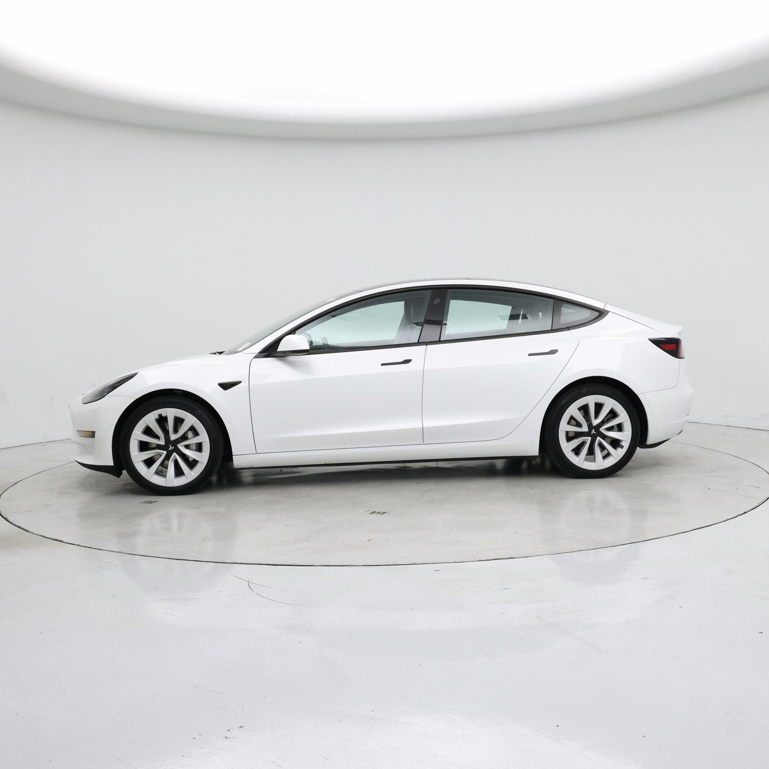 Thumbnail: 2022 Tesla Model 3 - 3