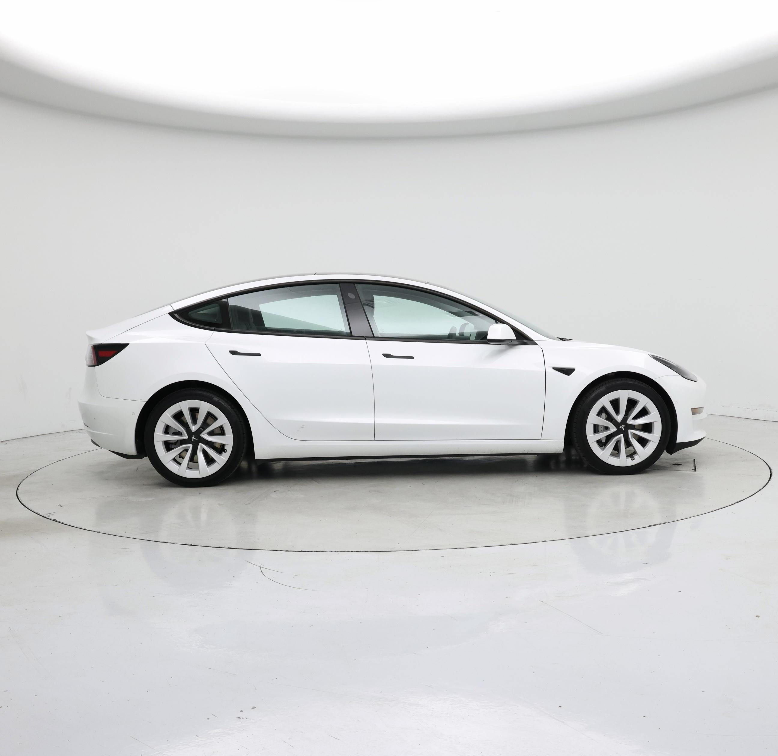 Thumbnail: 2022 Tesla Model 3 - 7