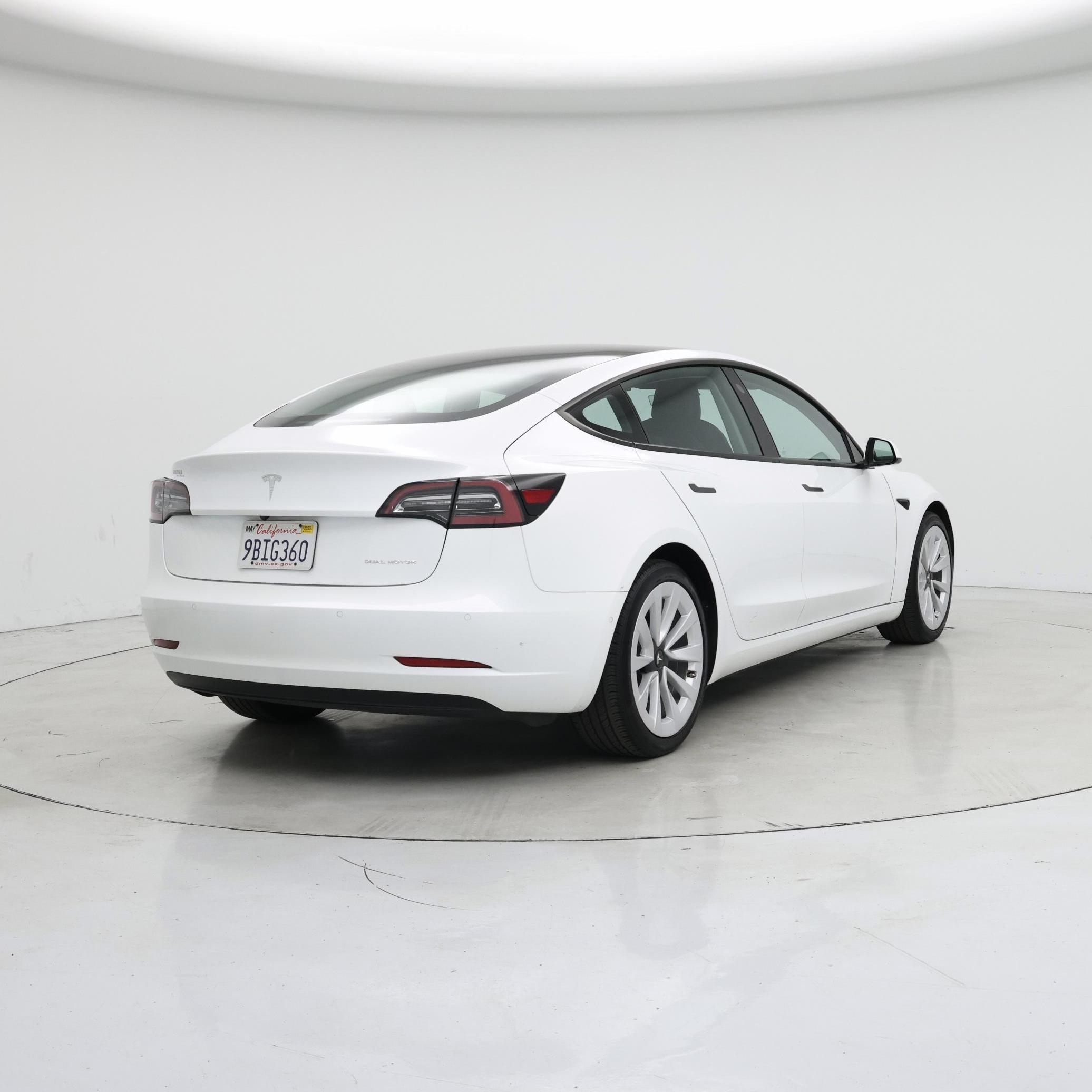 Thumbnail: 2022 Tesla Model 3 - 8