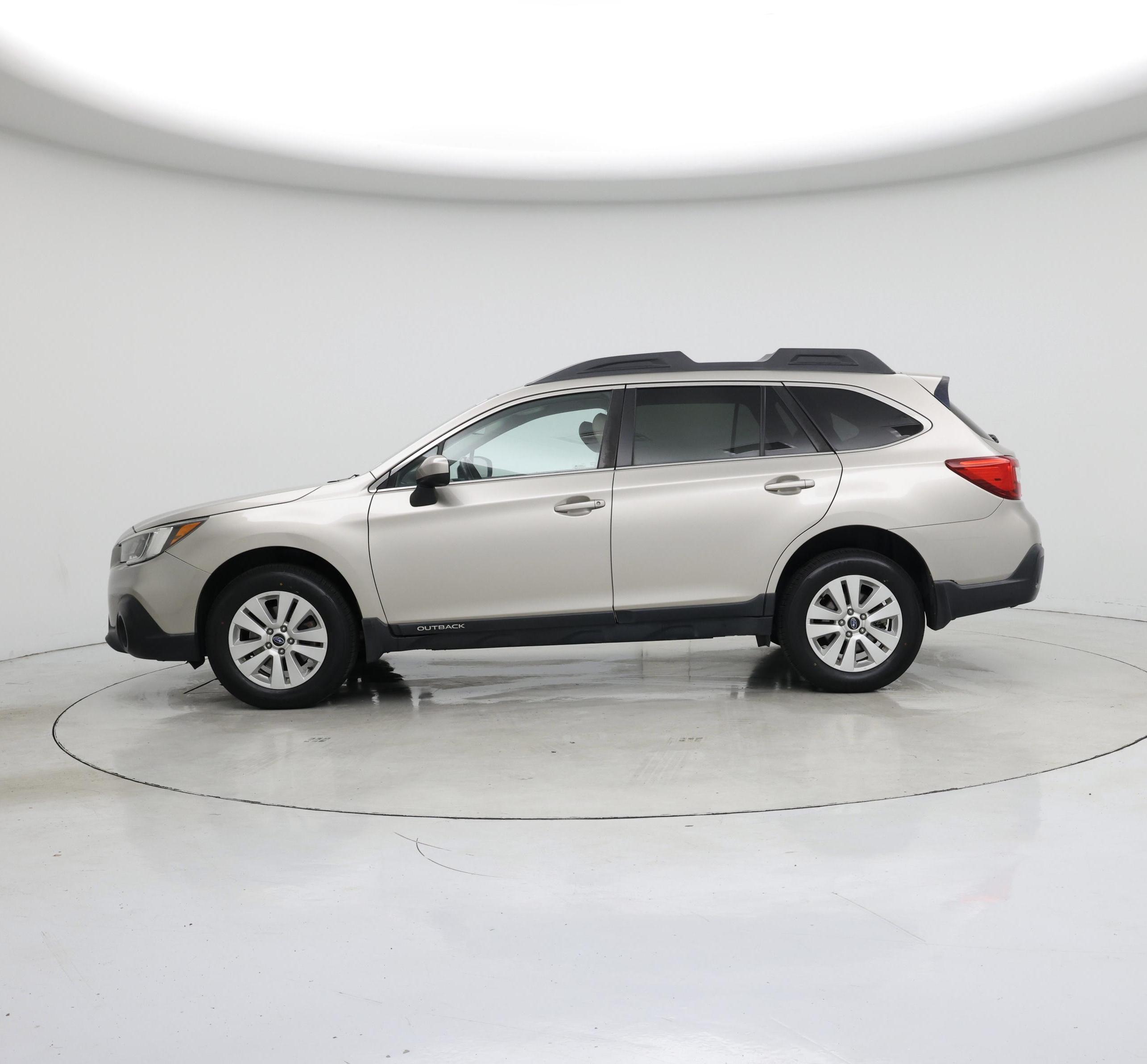 Thumbnail: 2019 Subaru Outback - 3