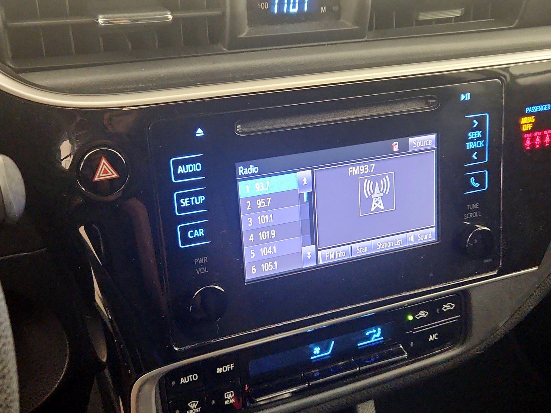 Thumbnail: 2019 Toyota Corolla - 15