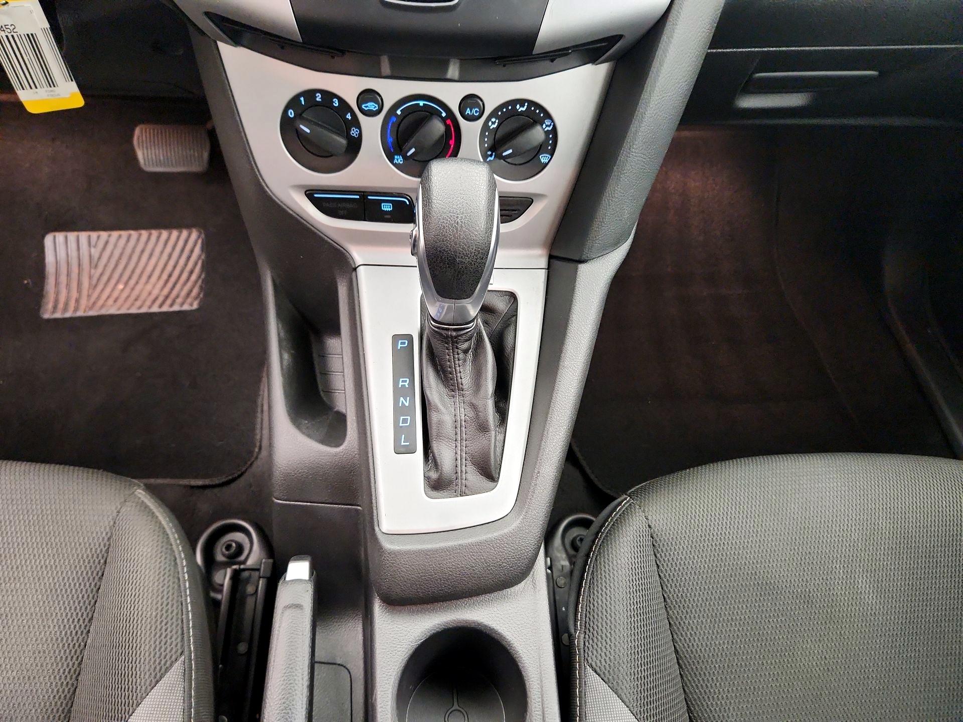 Thumbnail: 2014 Ford Focus - 16