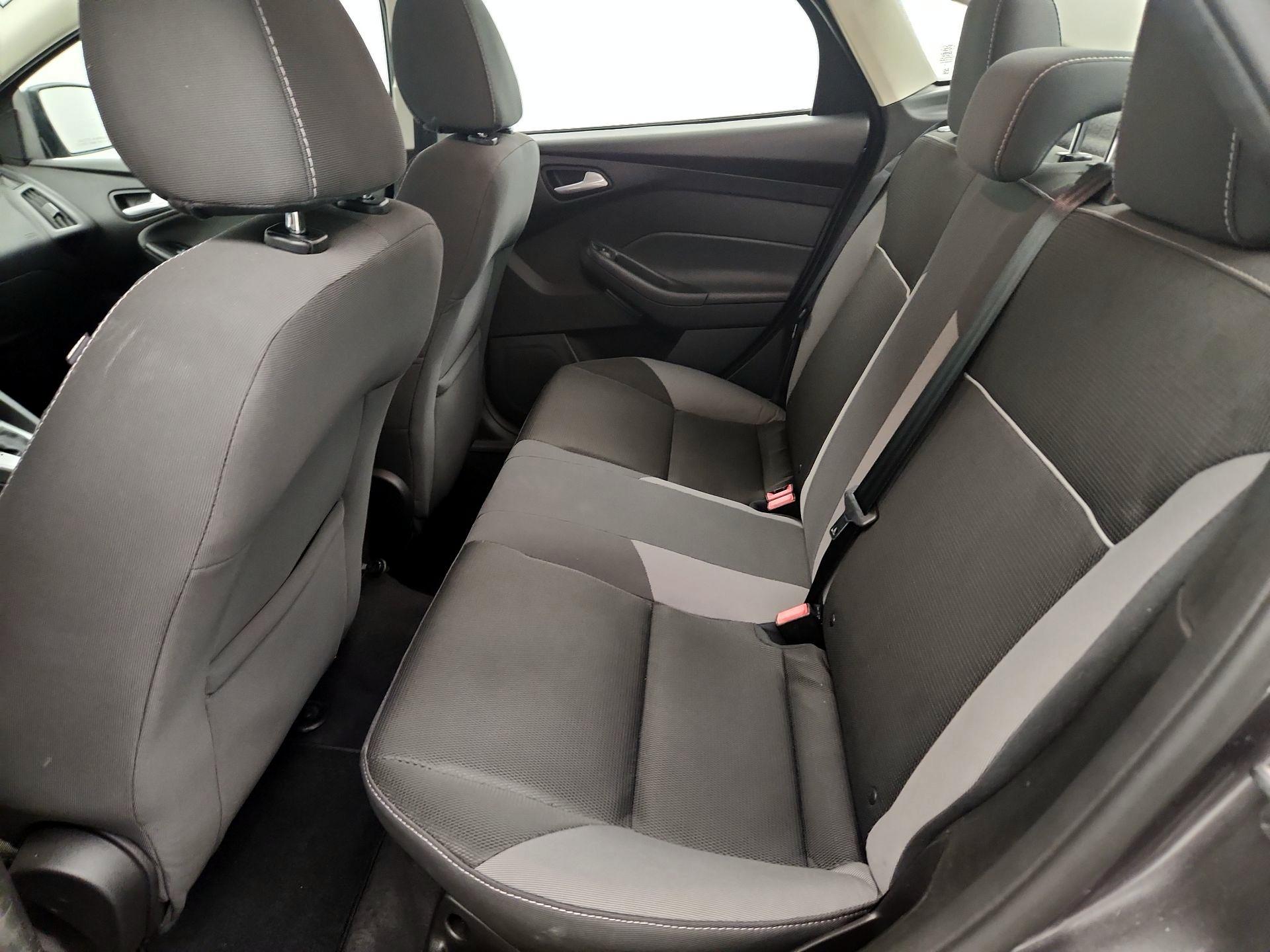 Thumbnail: 2014 Ford Focus - 18