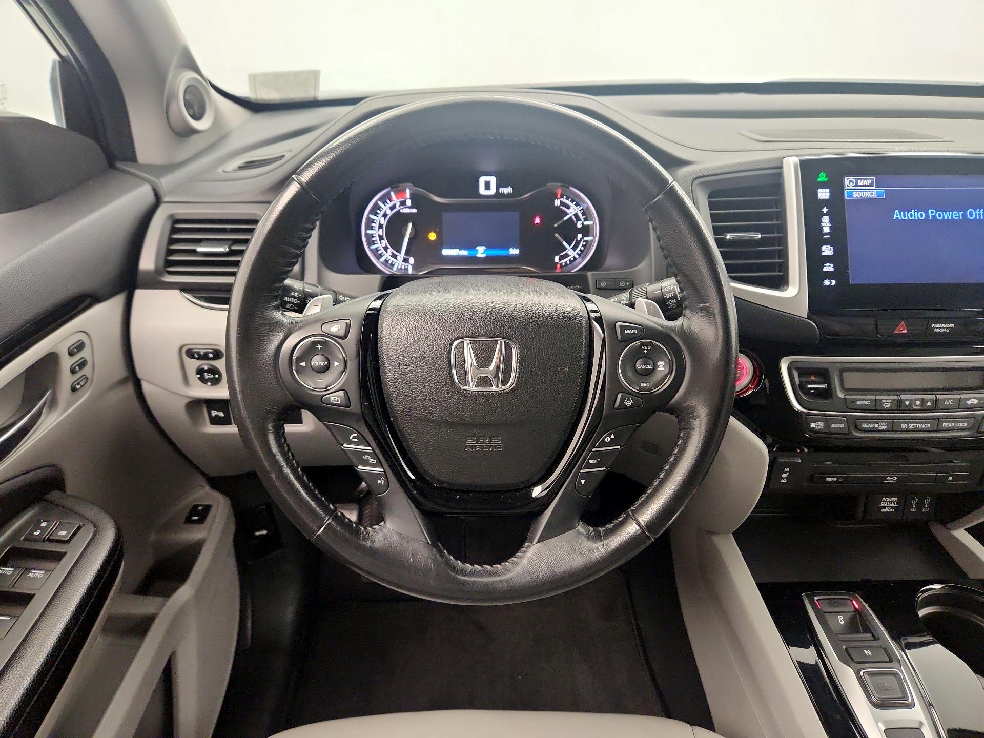 Thumbnail: 2016 Honda Pilot - 10