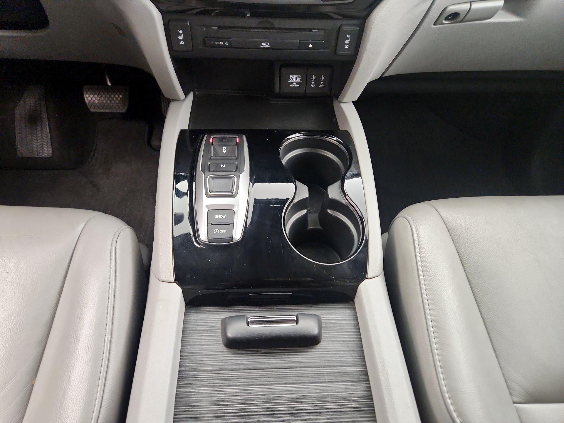 Thumbnail: 2016 Honda Pilot - 18