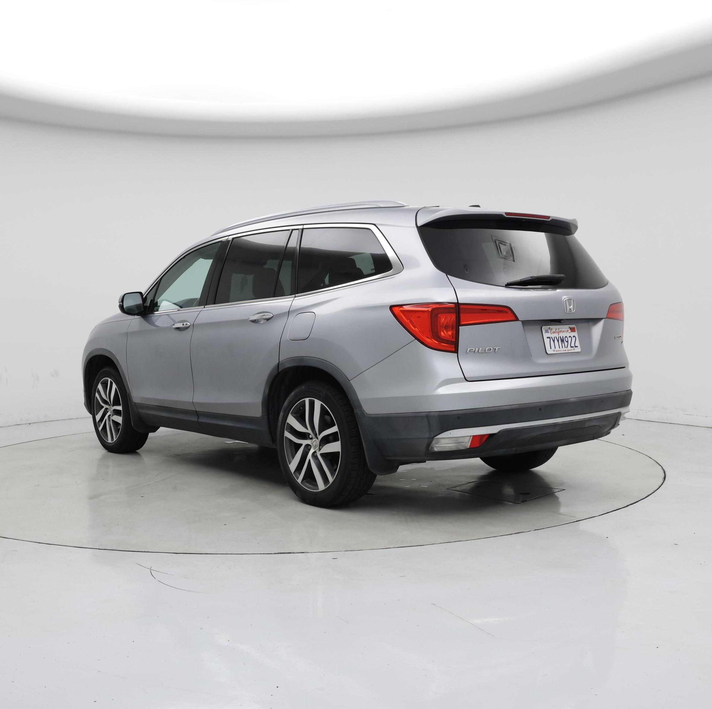Thumbnail: 2016 Honda Pilot - 2