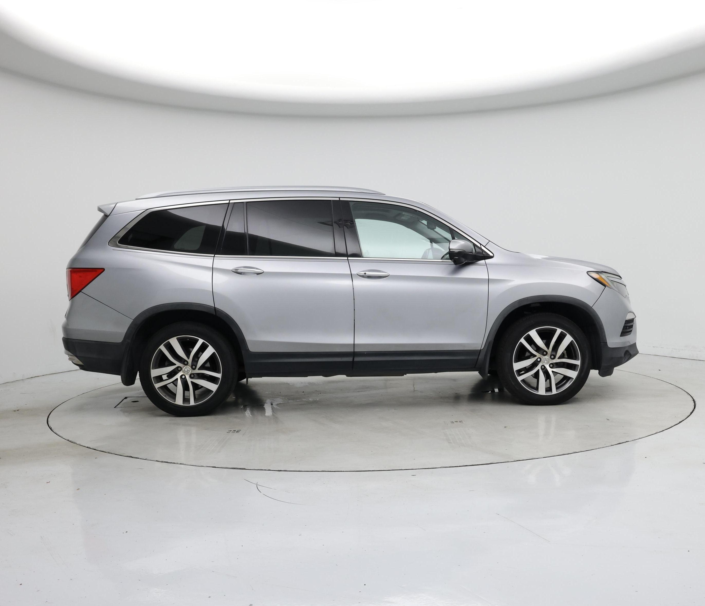 Thumbnail: 2016 Honda Pilot - 7