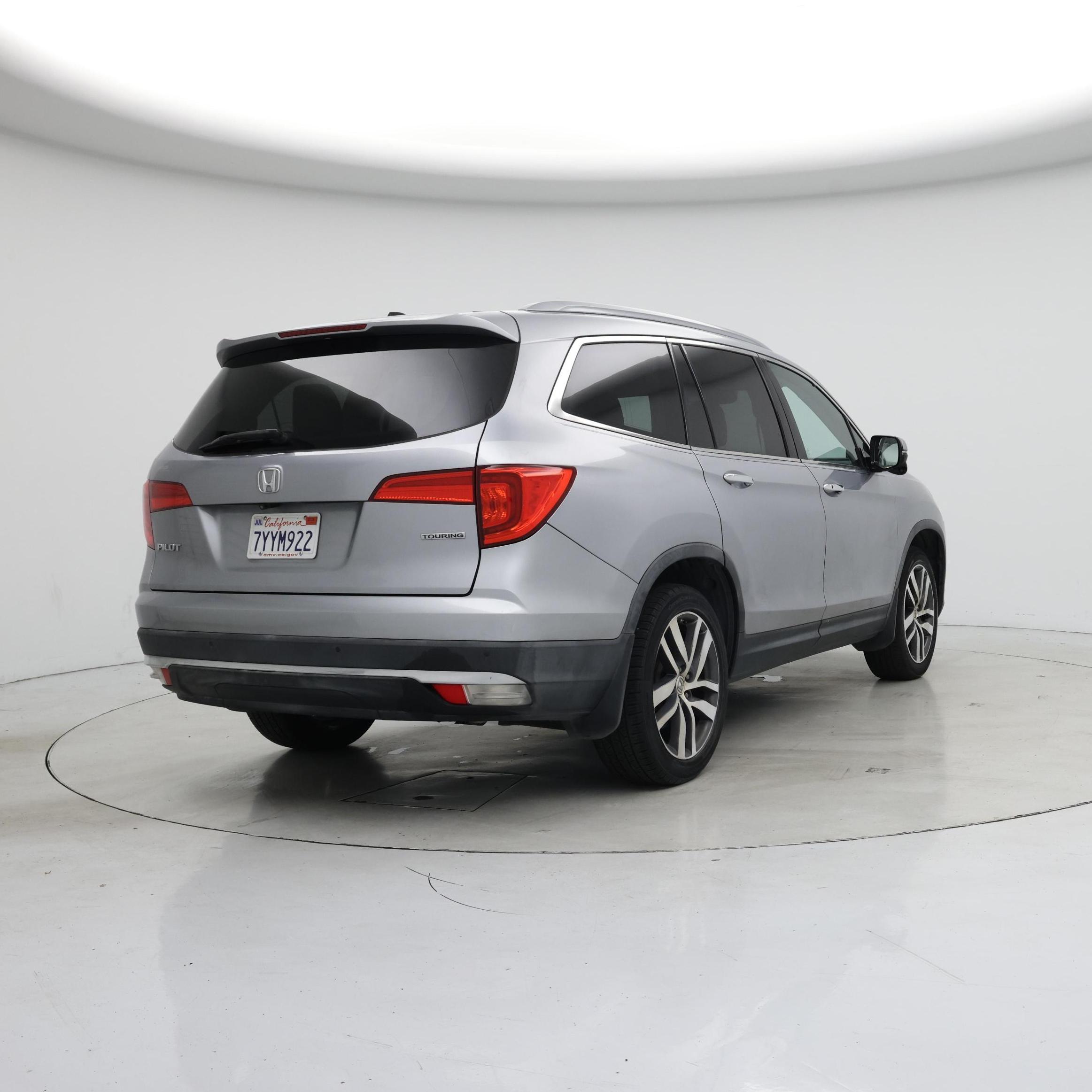 Thumbnail: 2016 Honda Pilot - 8