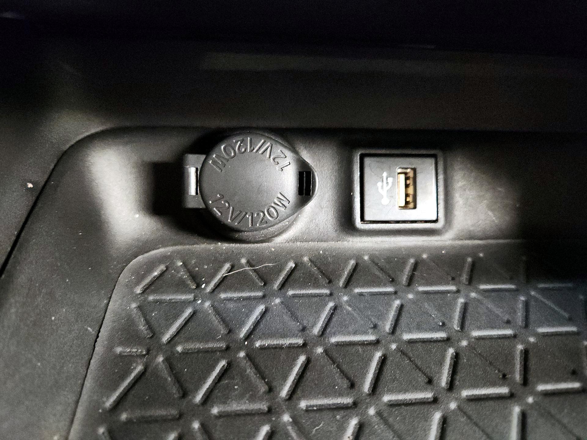 Thumbnail: 2023 Toyota RAV4 - 18