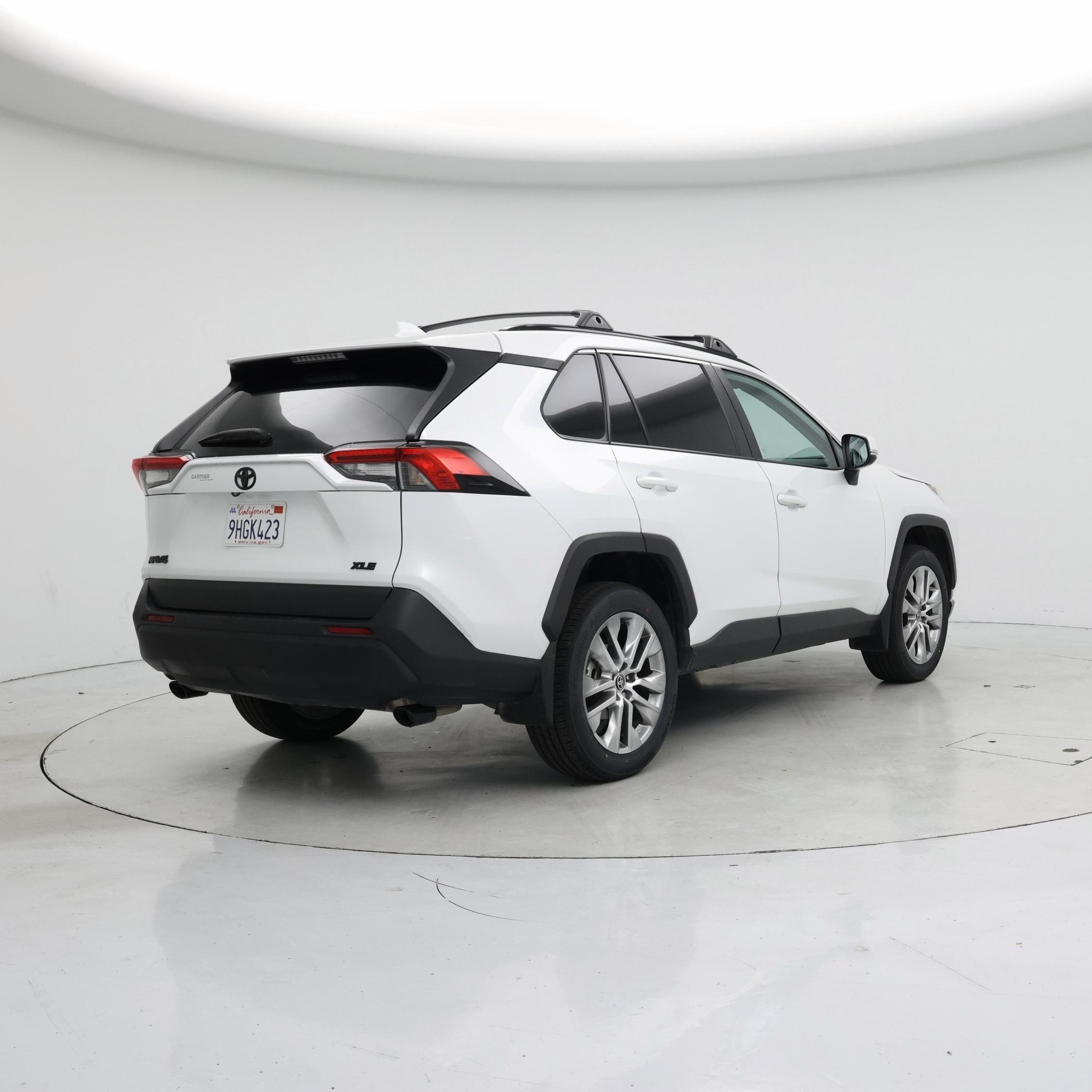 Thumbnail: 2023 Toyota RAV4 - 8