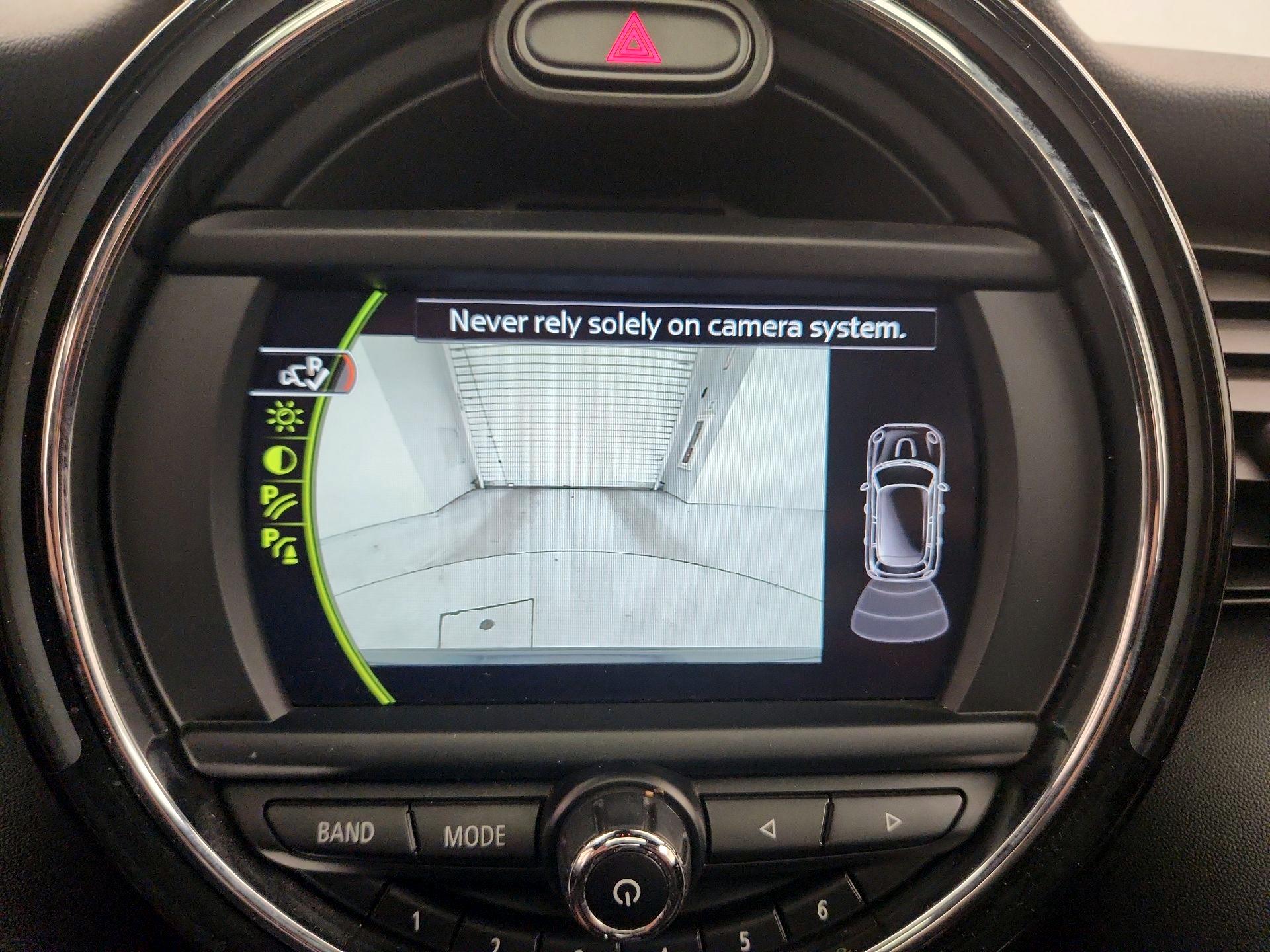 Thumbnail: 2015 MINI Cooper Hardtop - 14