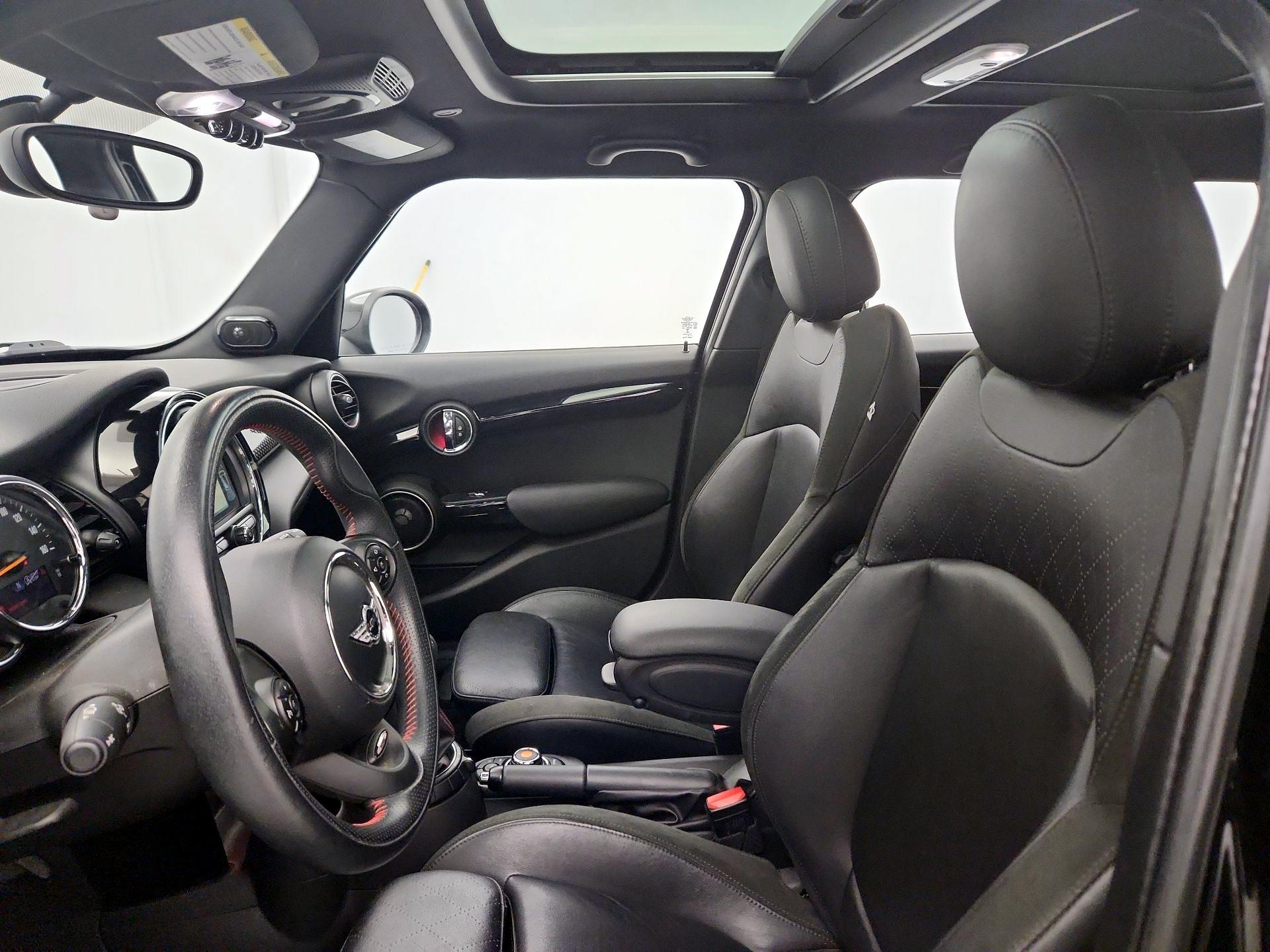 Thumbnail: 2015 MINI Cooper Hardtop - 19
