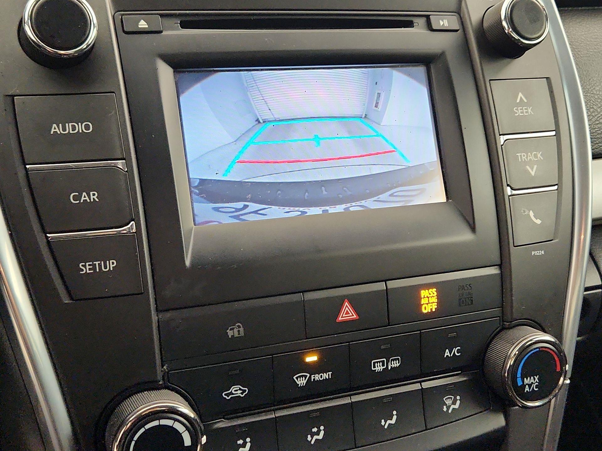 Thumbnail: 2016 Toyota Camry - 13