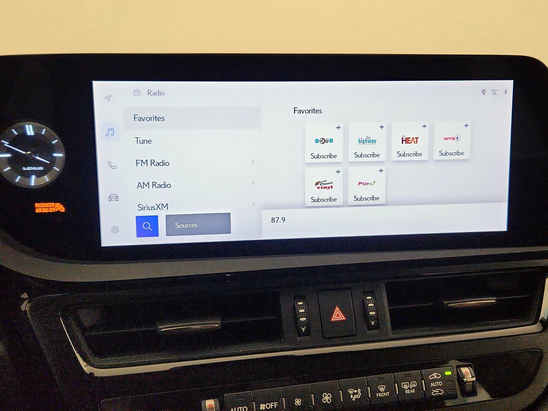 Thumbnail: 2023 Lexus ES - 15