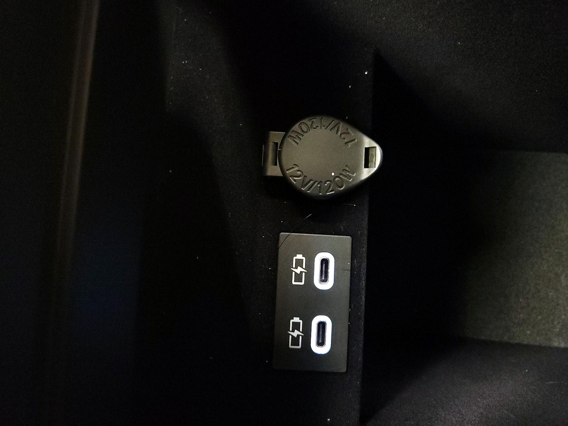 Thumbnail: 2023 Lexus ES - 18